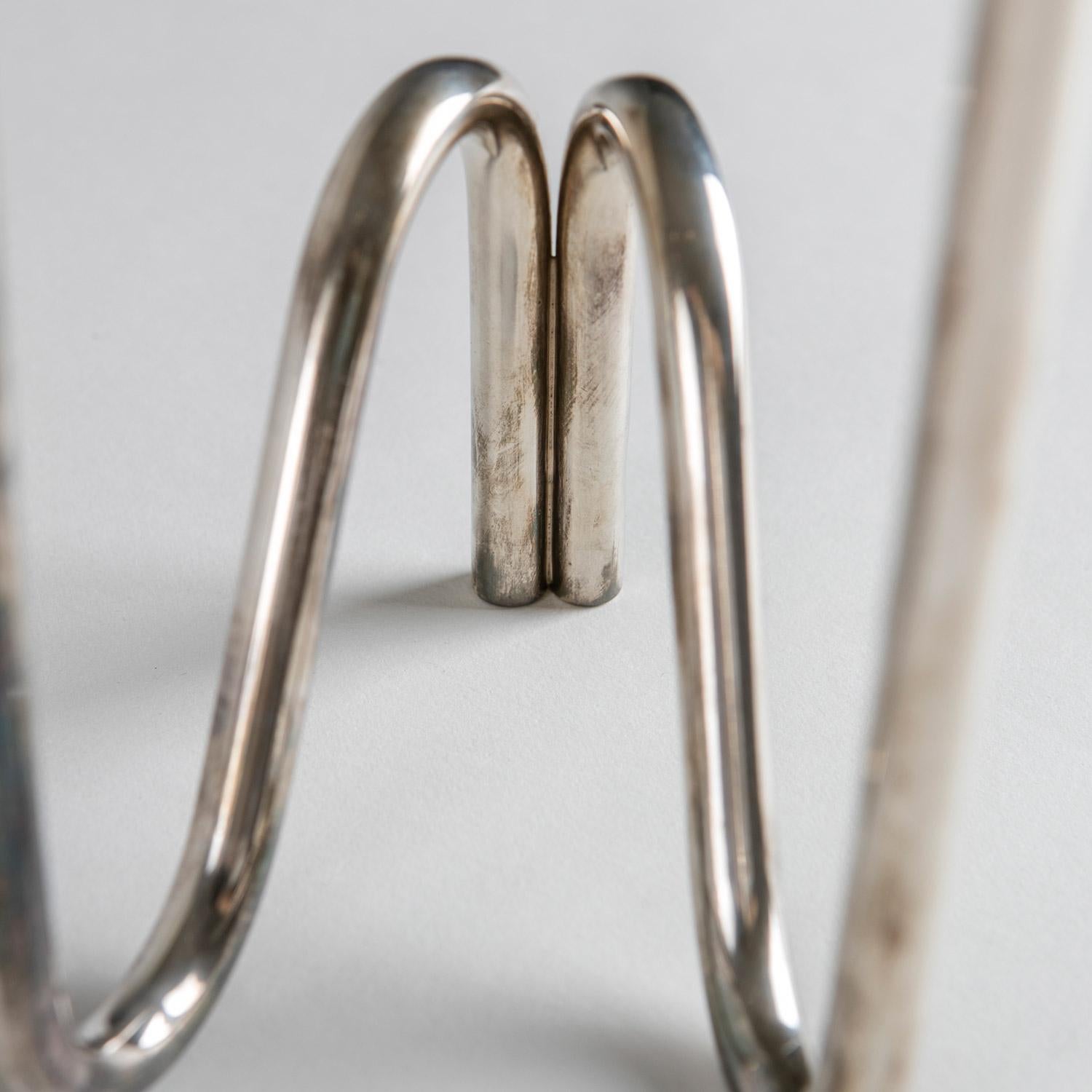 Paar versilberte Kerzenständer von Lino Sabattini, Italien. 1970s (Ende des 20. Jahrhunderts) im Angebot