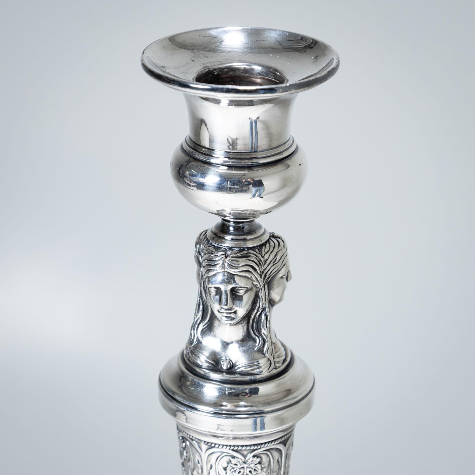 Neoclassico Coppia di candelabri in argento, probabilmente del XIX secolo in vendita