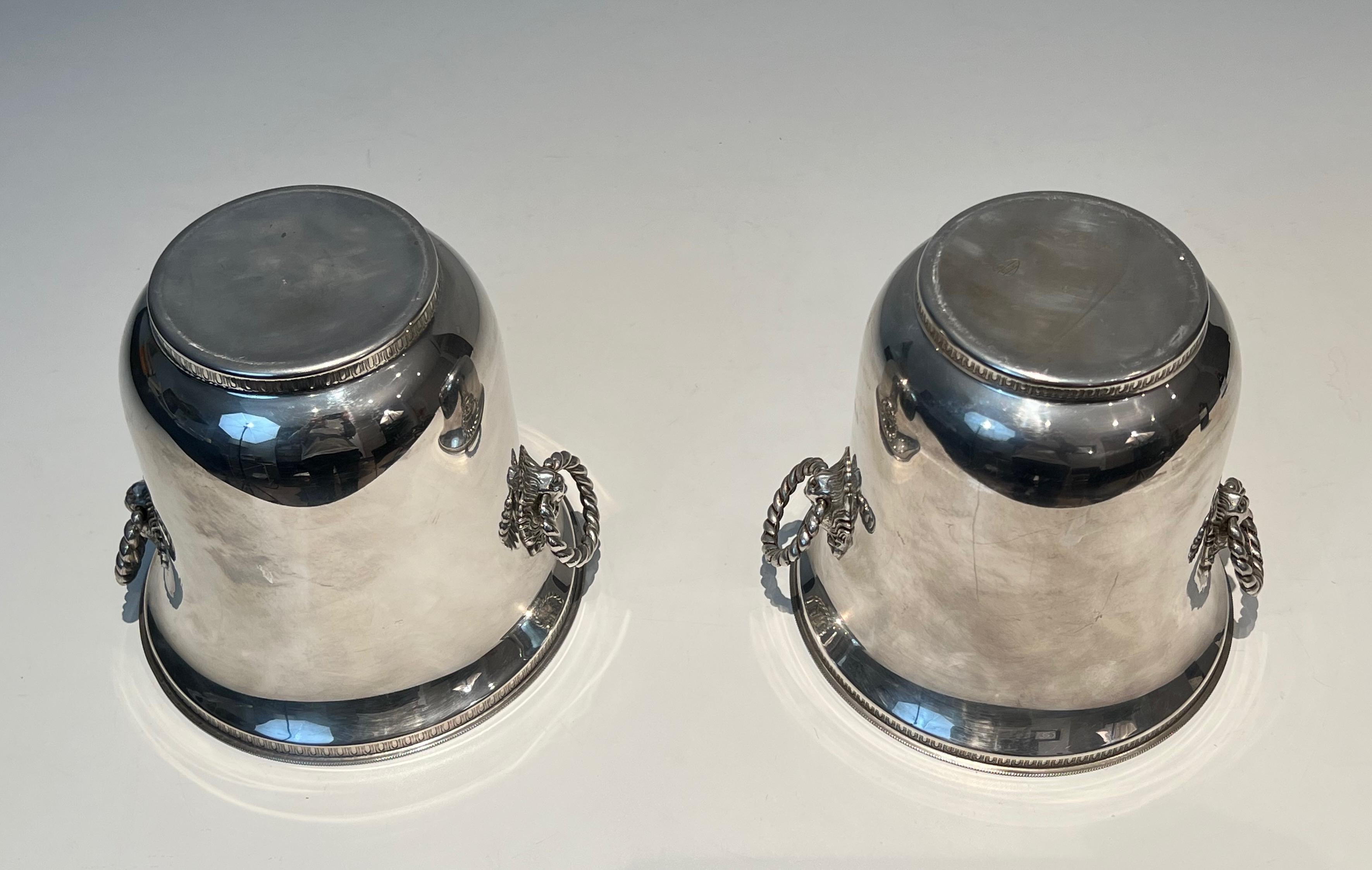 Pair of silver plated champagne buckets ornated on the handles with lion faces.  For Sale 5