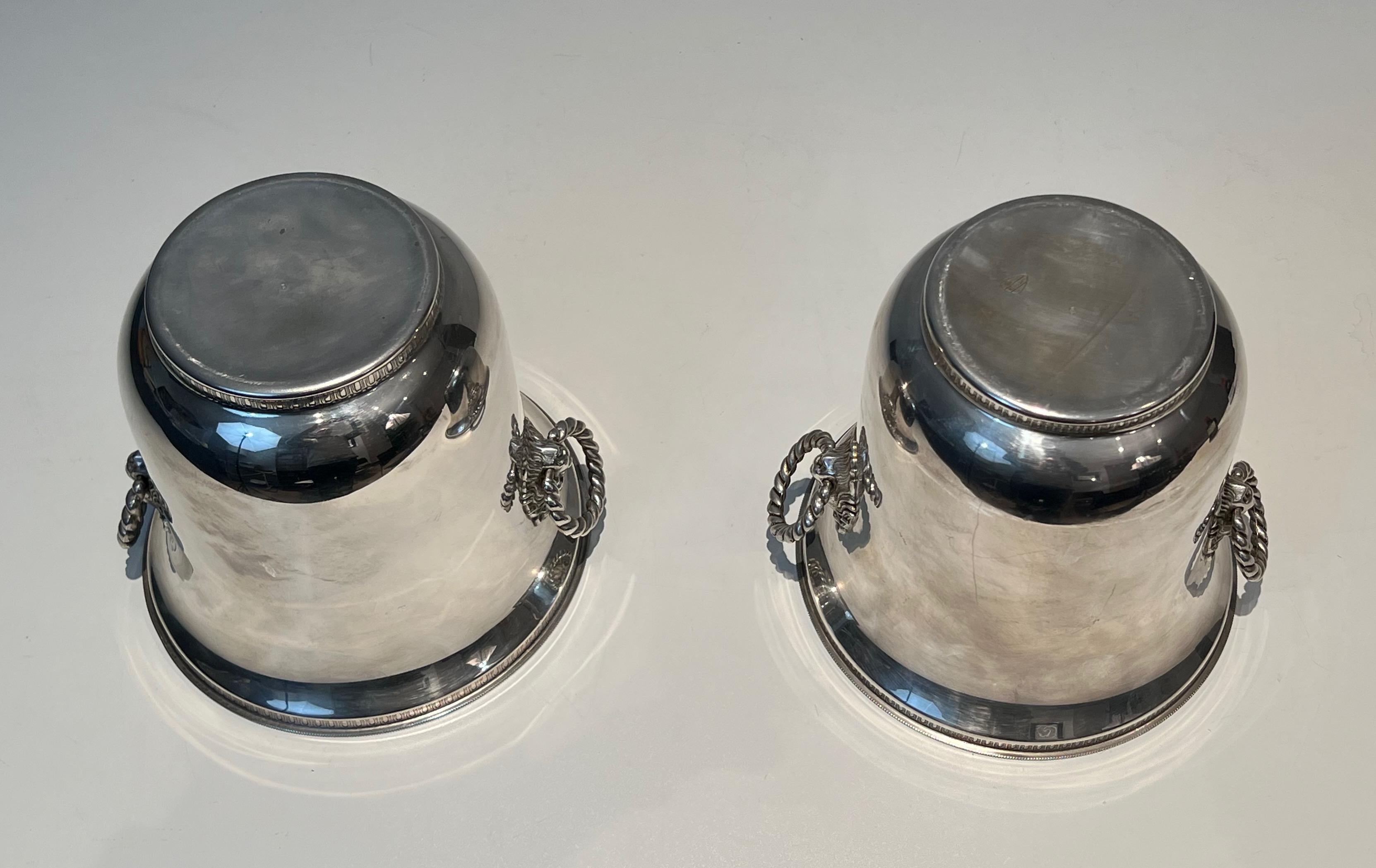 Pair of silver plated champagne buckets ornated on the handles with lion faces.  For Sale 6