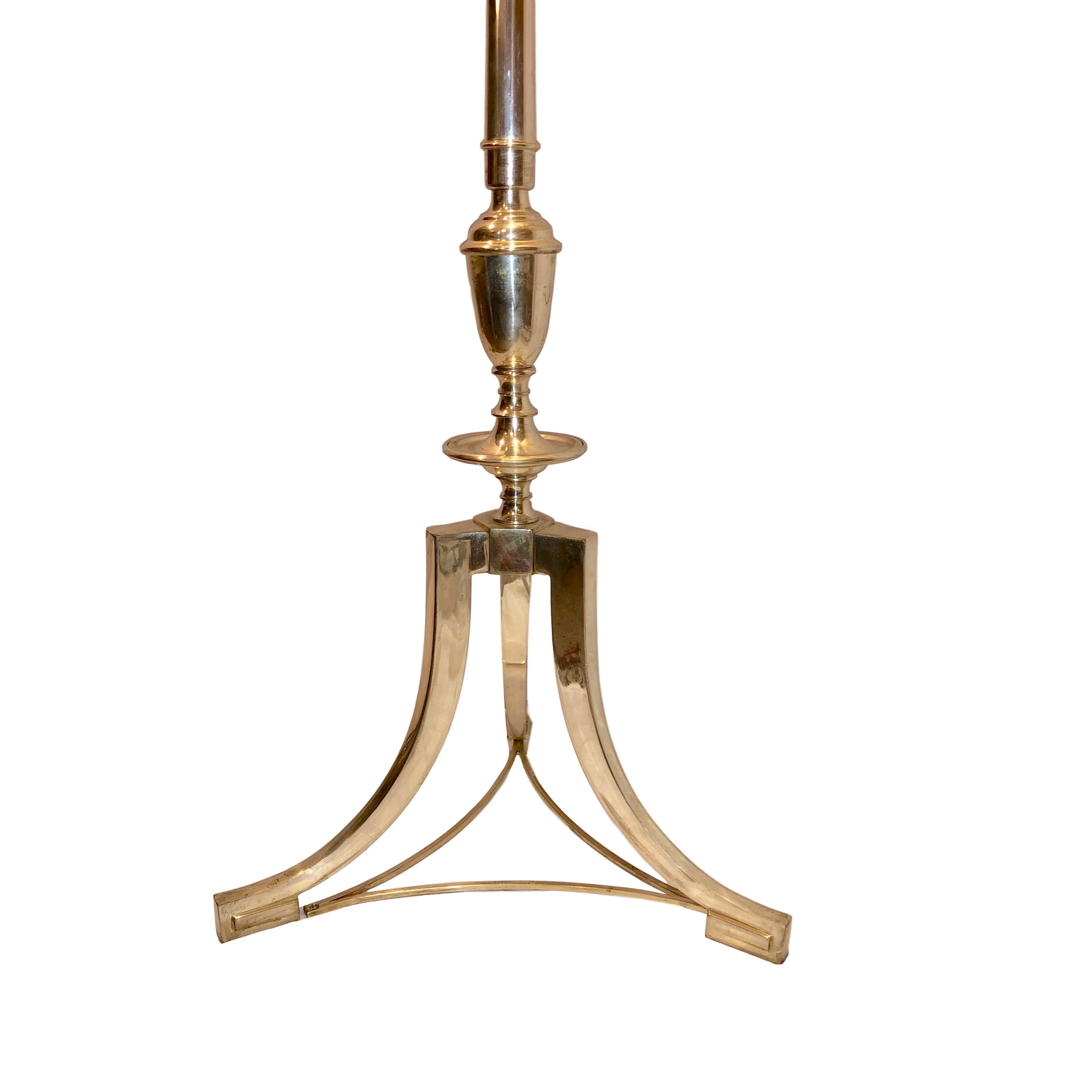 Francese Coppia di lampade da terra placcate in argento in vendita