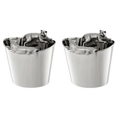 Paar versilberte Eiskübel mit Puma-Figuren.
