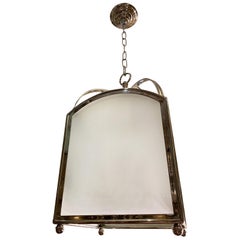 Paire de lanternes en métal argenté, vendues individuellement