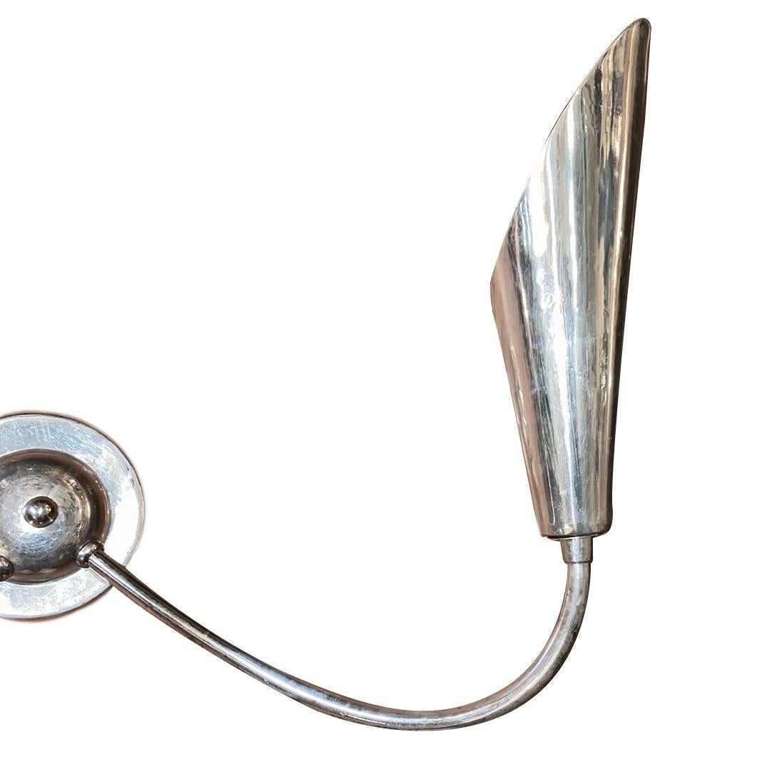 Metà XX secolo Coppia di lampade moderne placcate in argento in vendita