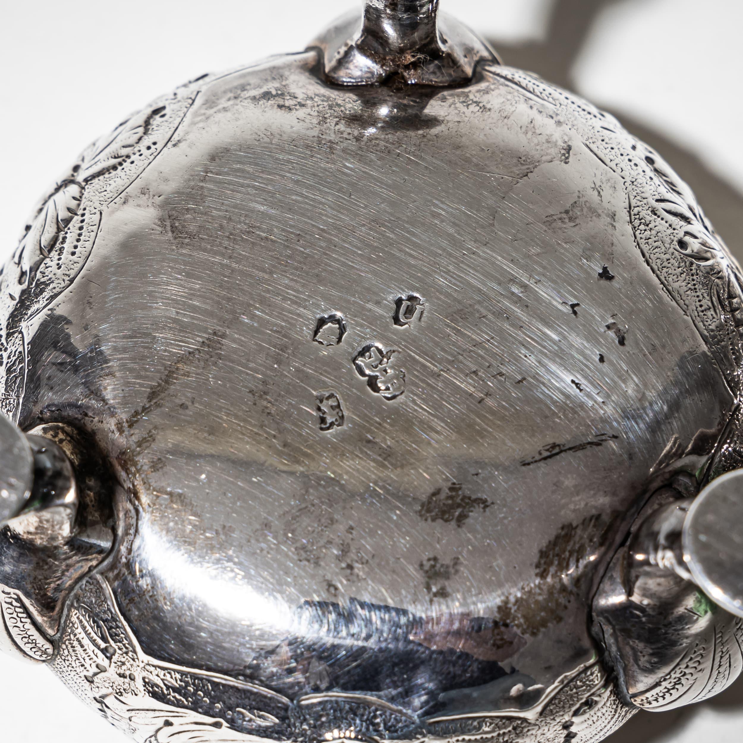 Paire de salières en argent, Londres, milieu du XVIIIe siècle en vente 1