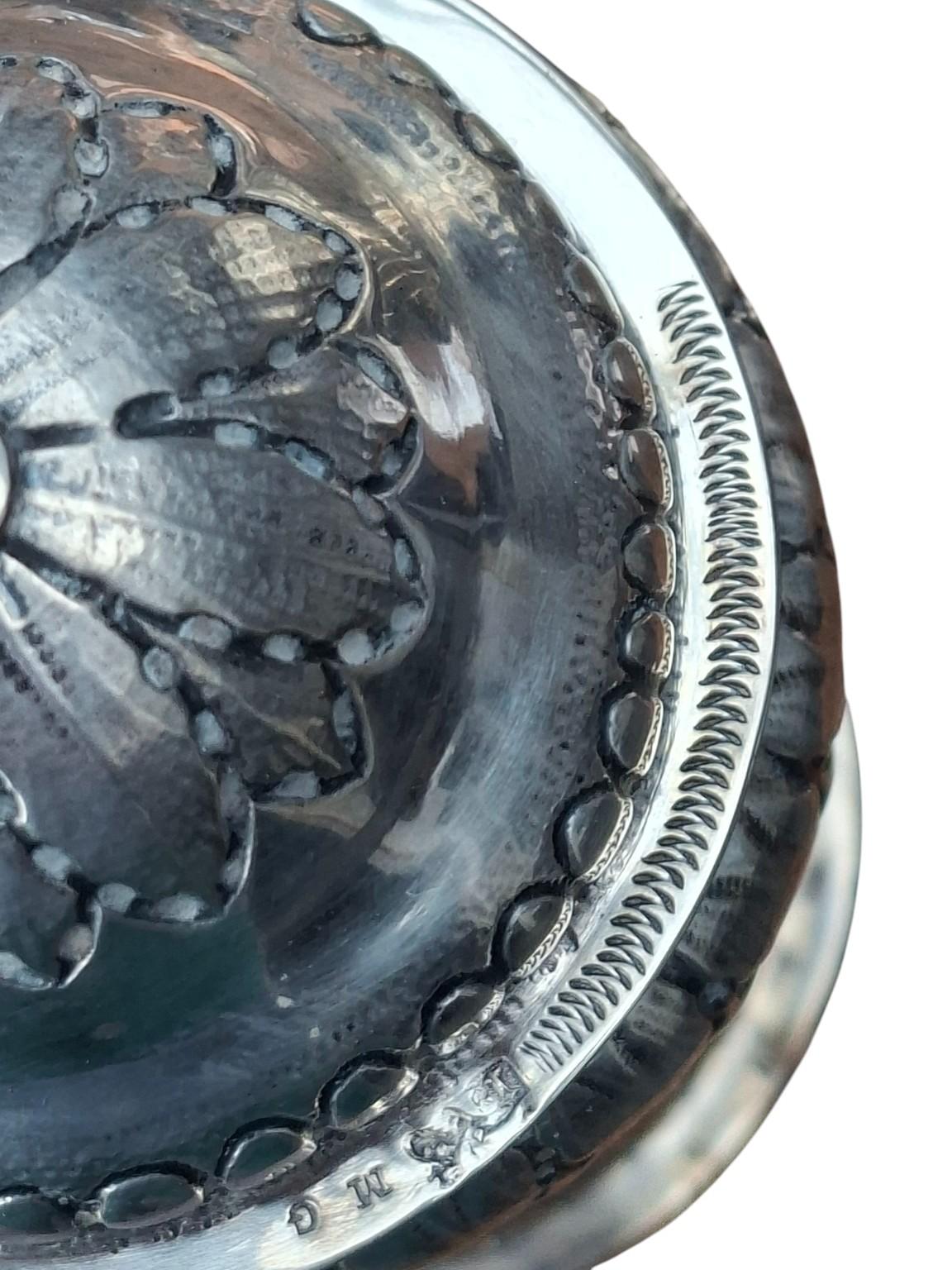 Paar Gewürzkannen aus Silber - Mathieu Guillaume, Lüttich, CIRCA 1785-1790 im Angebot 3