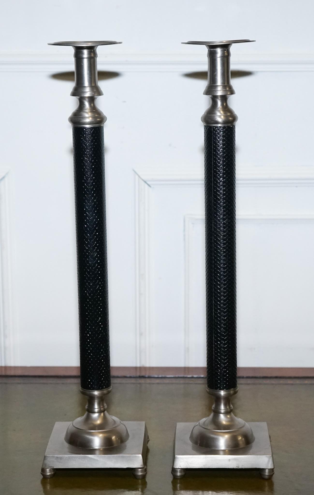 Britannico COPPIA DI PORTACANDELE IN ACCIAIO INOX ARGENTO E NERO IN STILE RALPH LAUREN in vendita