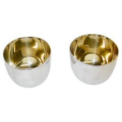 Pareja De Vasos De Plata Fechados En 1977 Sheffield Assay Sterling Silverware Ltd.