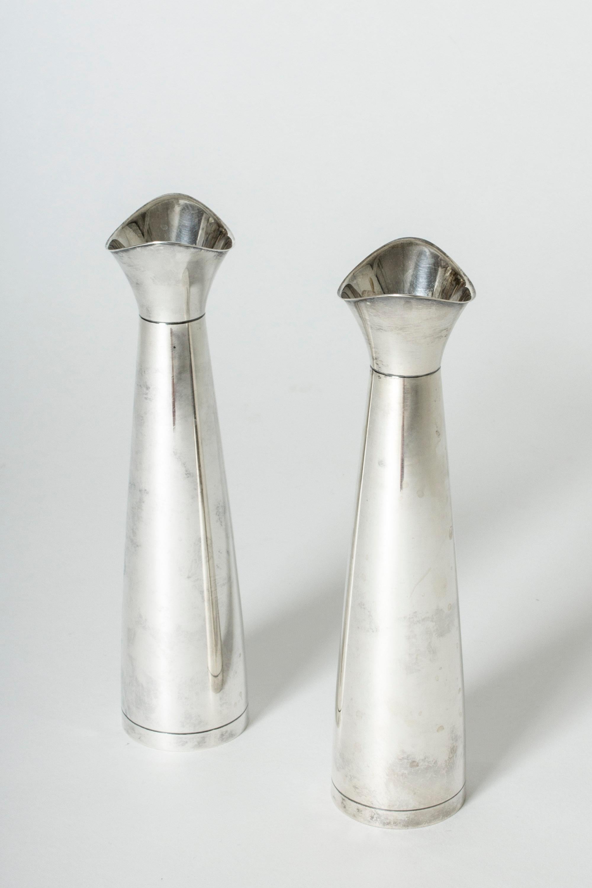 Scandinavian Modern Pair of Silver Vases, Gustaf Jansson, C. G. Hallberg, Sweden, 1961 For Sale