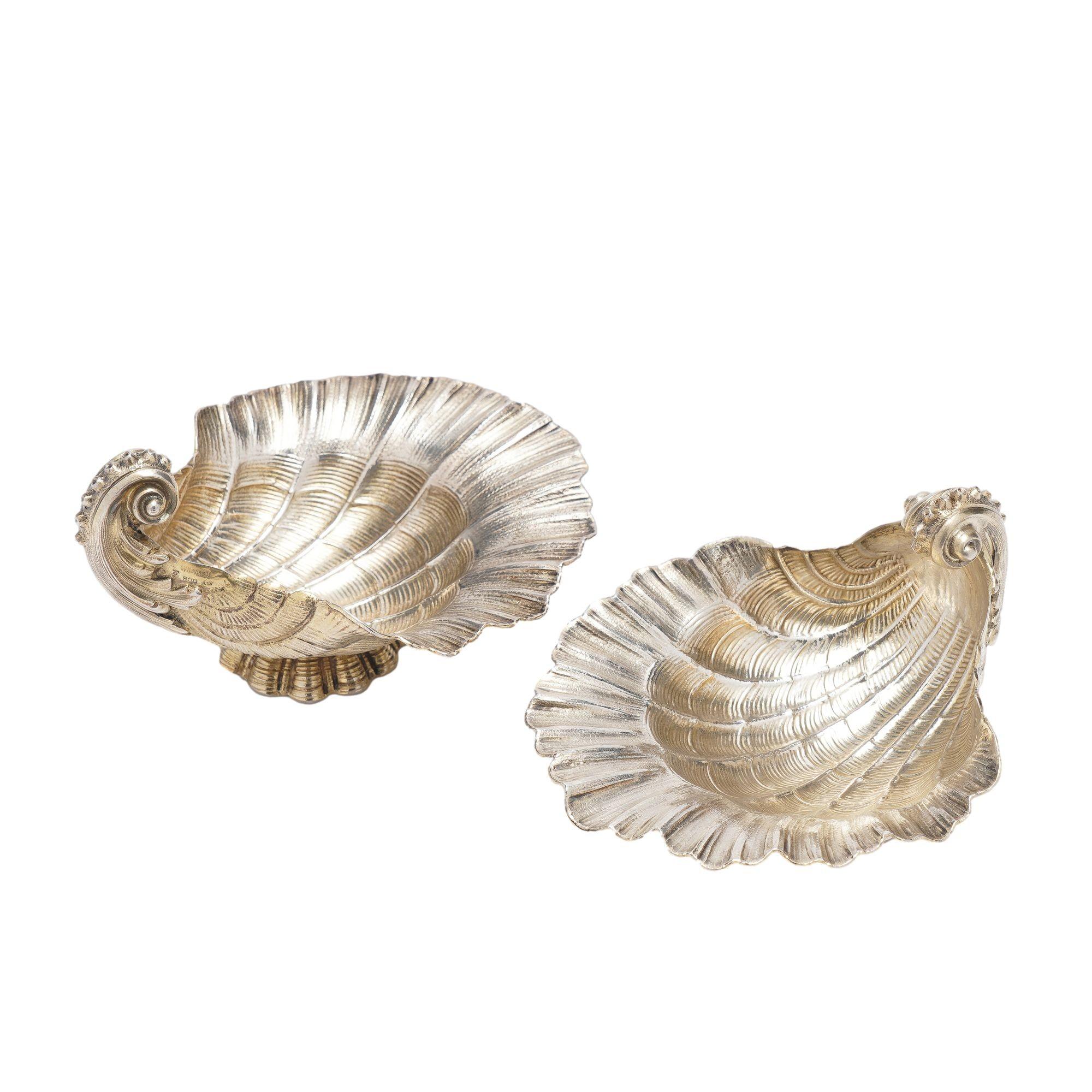 Pair of silver vermeil shell form open salts by Wilkens, c. 1880 4