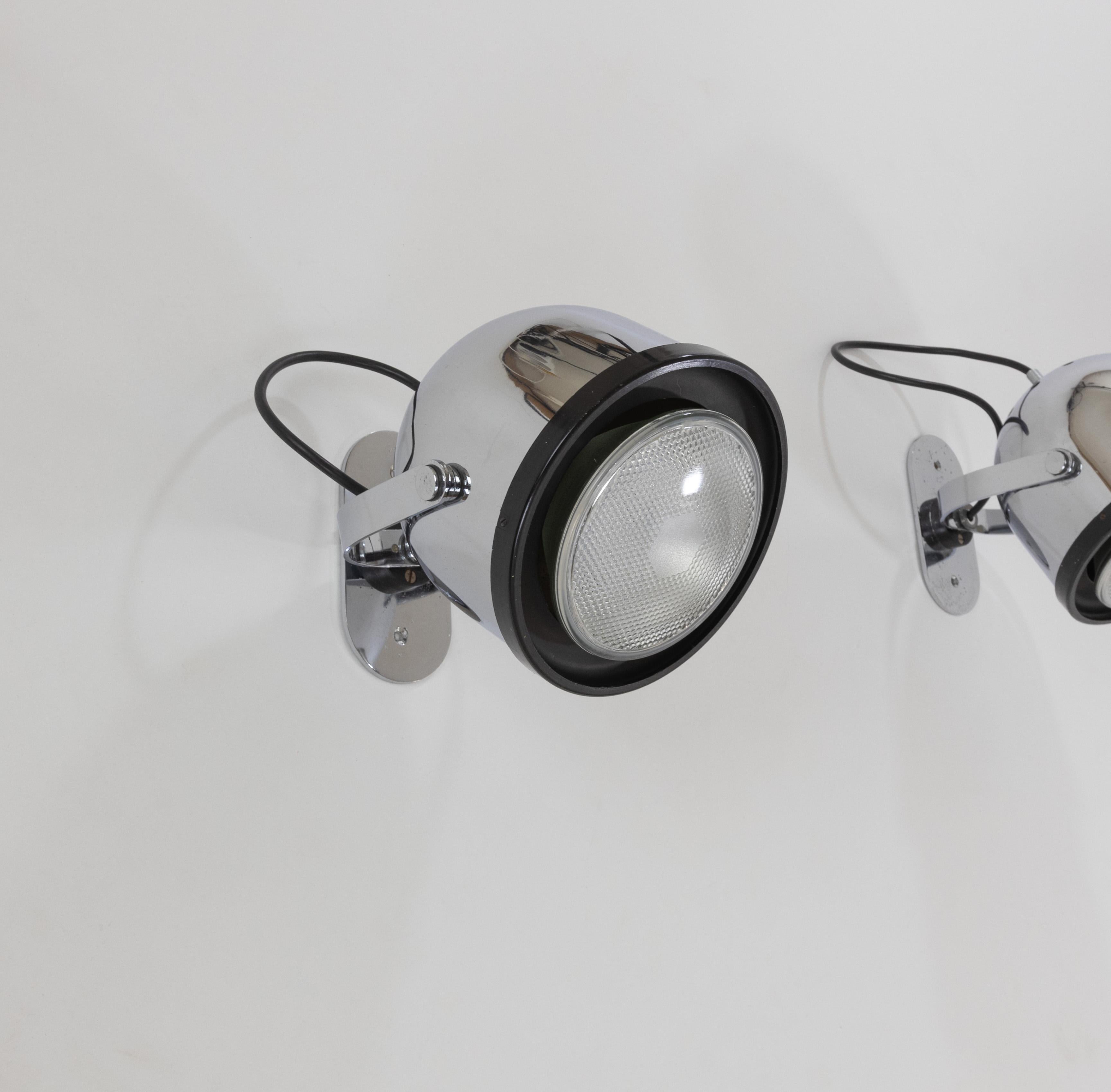 Coppia di lampade da parete in argento di Gae Aulenti & Livio Castiglioni per Stilnovo, anni '70 In condizioni buone in vendita a Rotterdam, NL