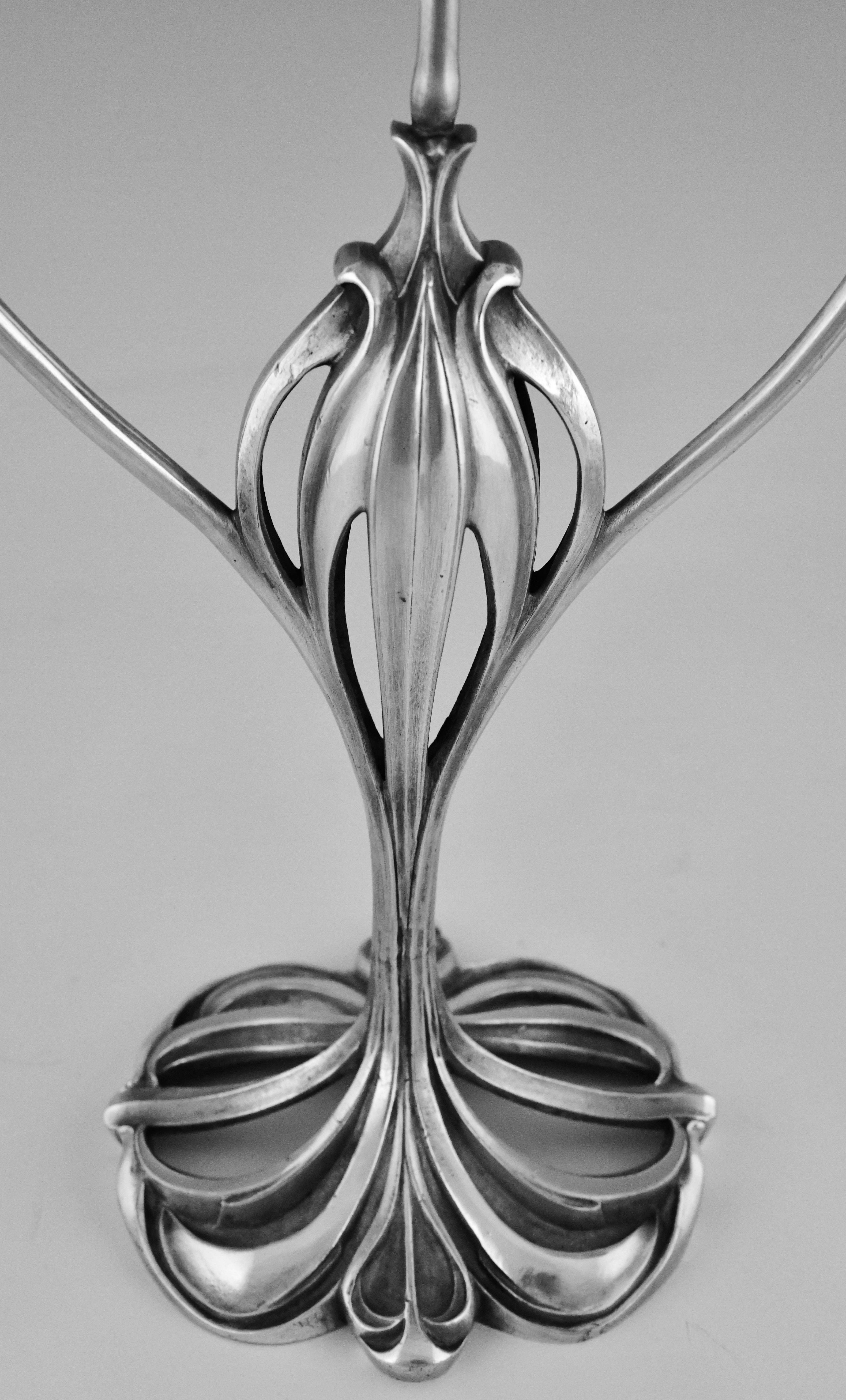 Coppia di candelabri Art Nouveau in bronzo argentato di Georges De Feure Francia 1901 in vendita 3