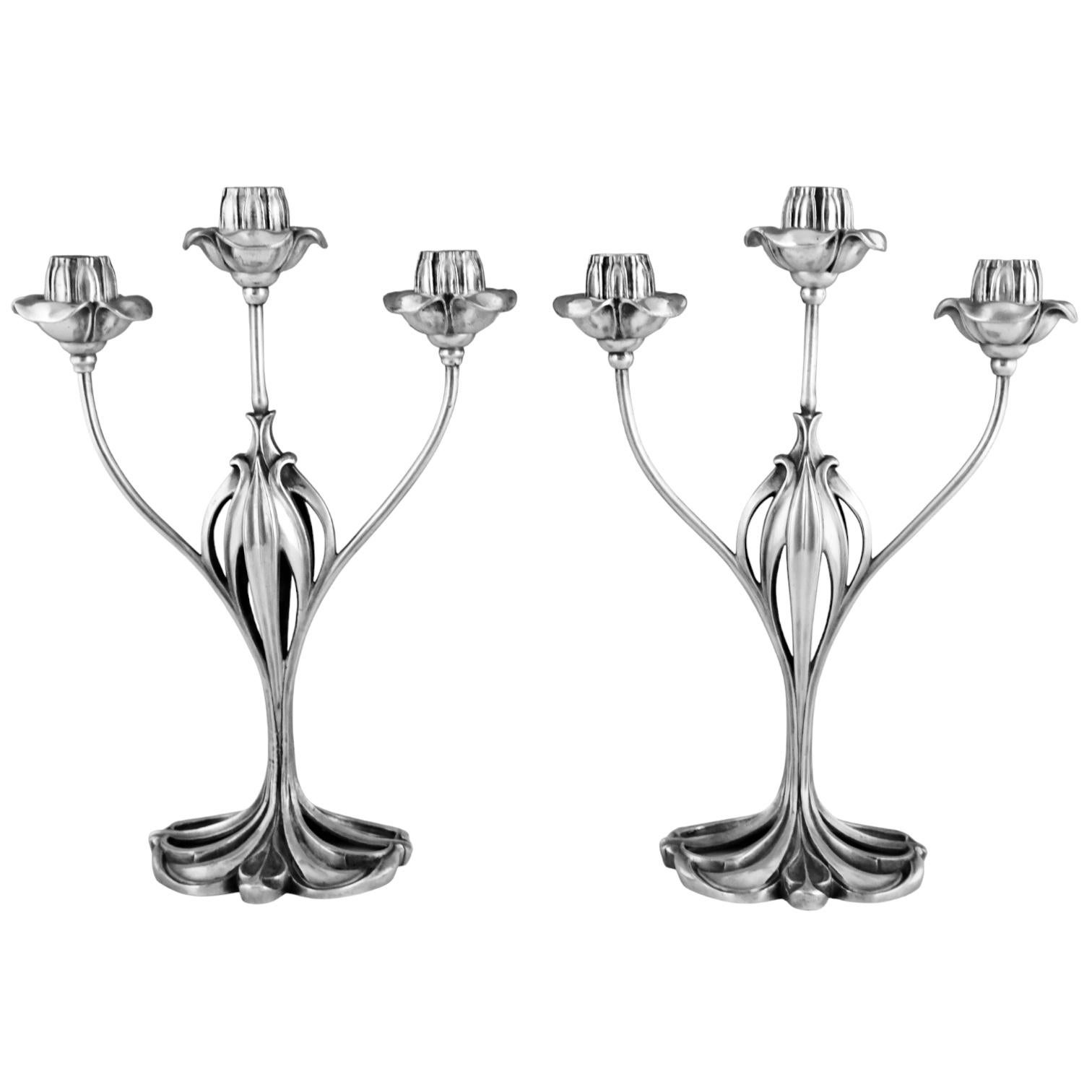 Argentato Coppia di candelabri Art Nouveau in bronzo argentato di Georges De Feure Francia 1901 in vendita