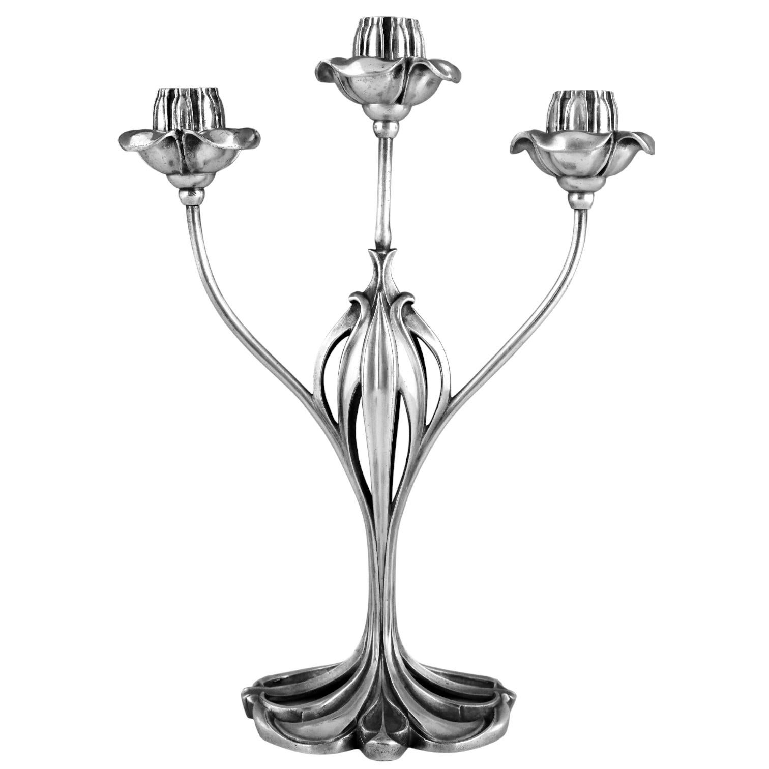 Inizio XX secolo Coppia di candelabri Art Nouveau in bronzo argentato di Georges De Feure Francia 1901 in vendita