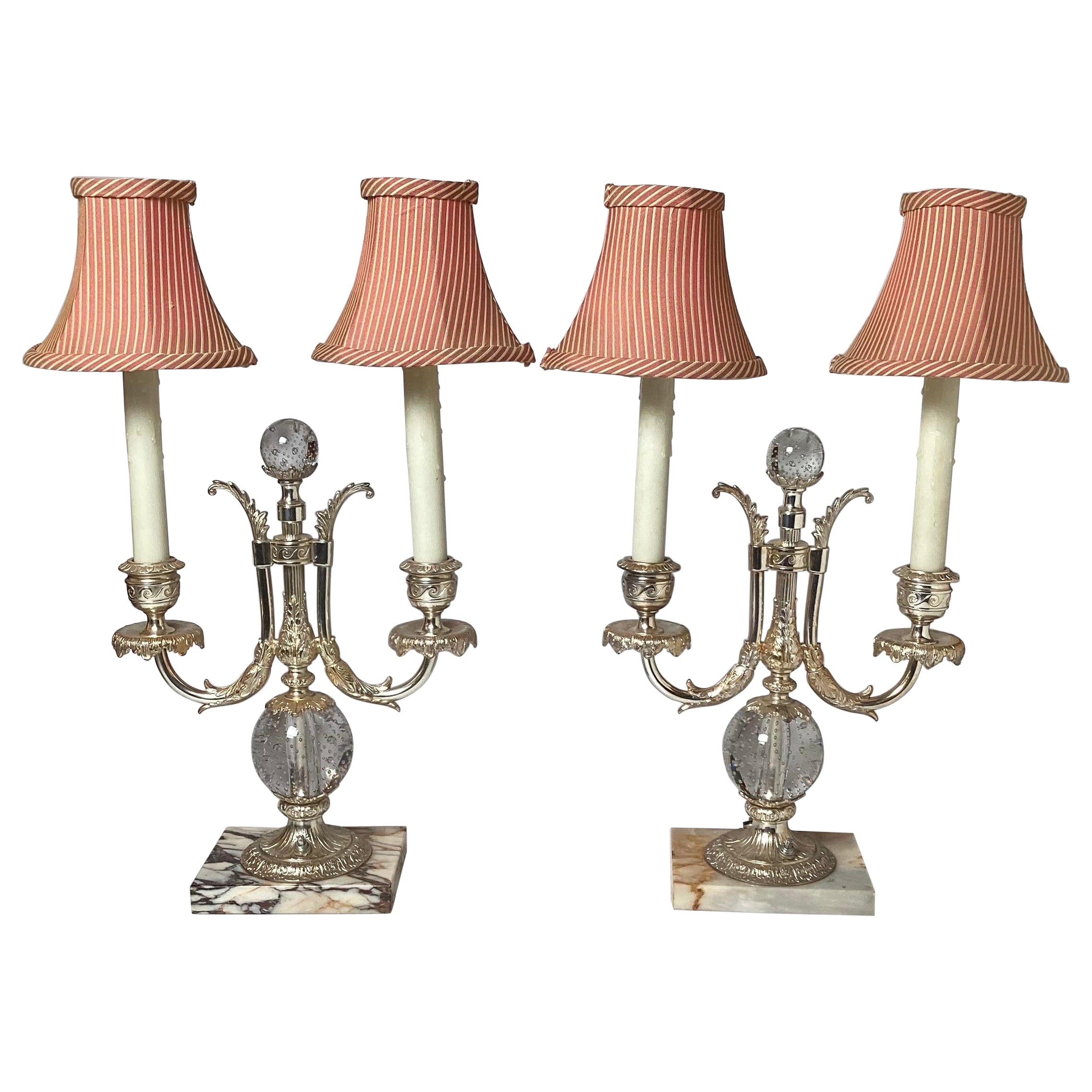 Coppia di lampade a candelabro in bronzo argentato di Pairpoint in vendita