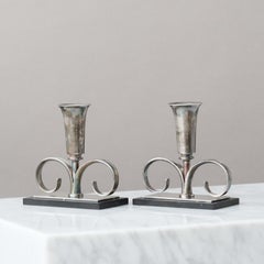 Paar Art-Déco-Kerzenleuchter aus Silberblech von Carl M. Cohr, ATLA, Dänemark, 1920er Jahre.