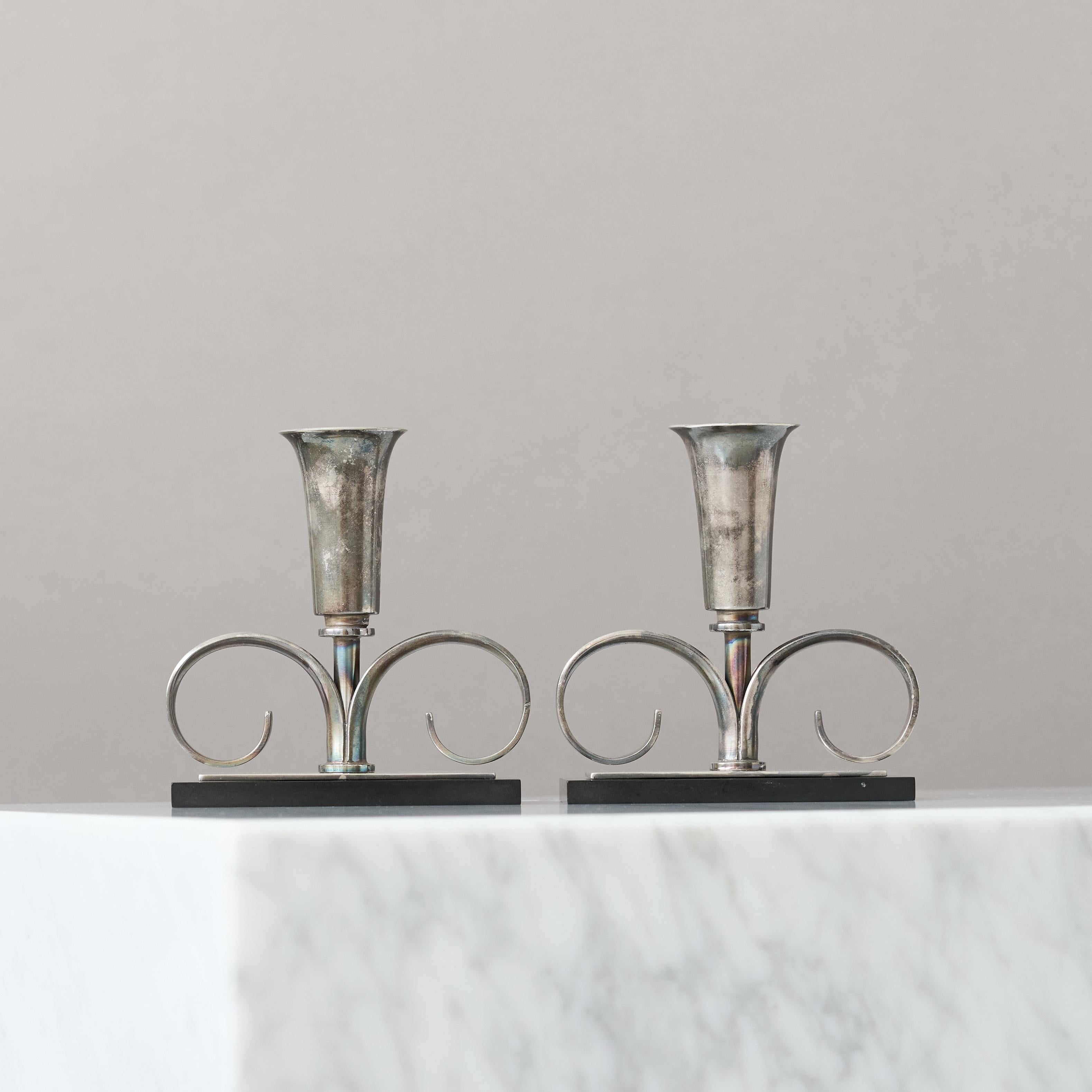 Polished Pair of Silverplate Art Deco Candlesticks by Carl M. Cohr, ATLA, Denmark, 1920s. For Sale
