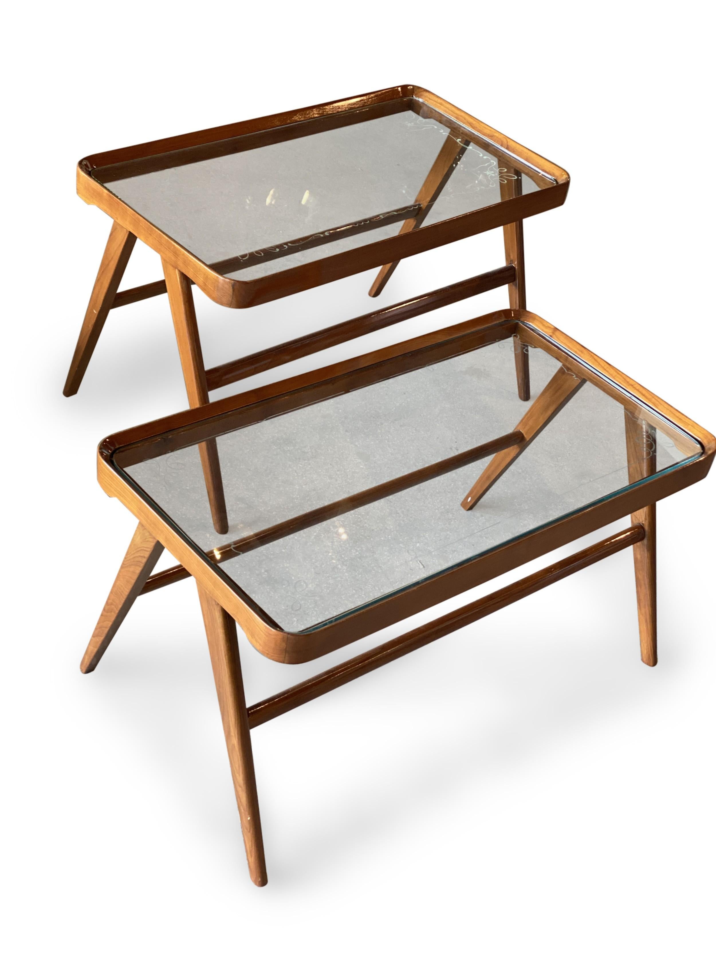 Mid-Century Modern Pair of Similar Cherrywood & glass low tables attributed Carlo De Carli For Sale