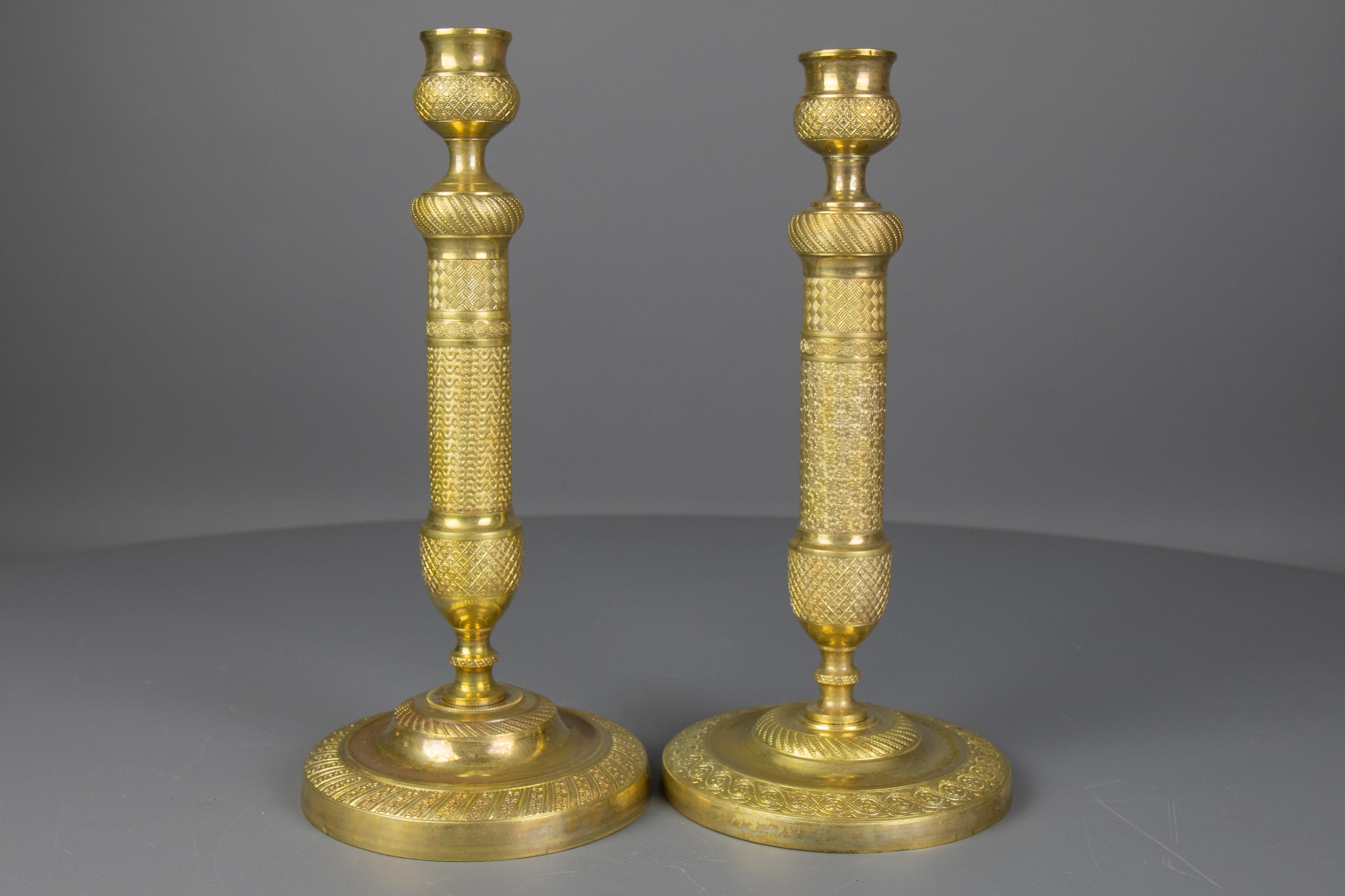 Early 20th Century Pair of Similar French Louis XVI Style Brass Candlesticks, 1920s For Sale
