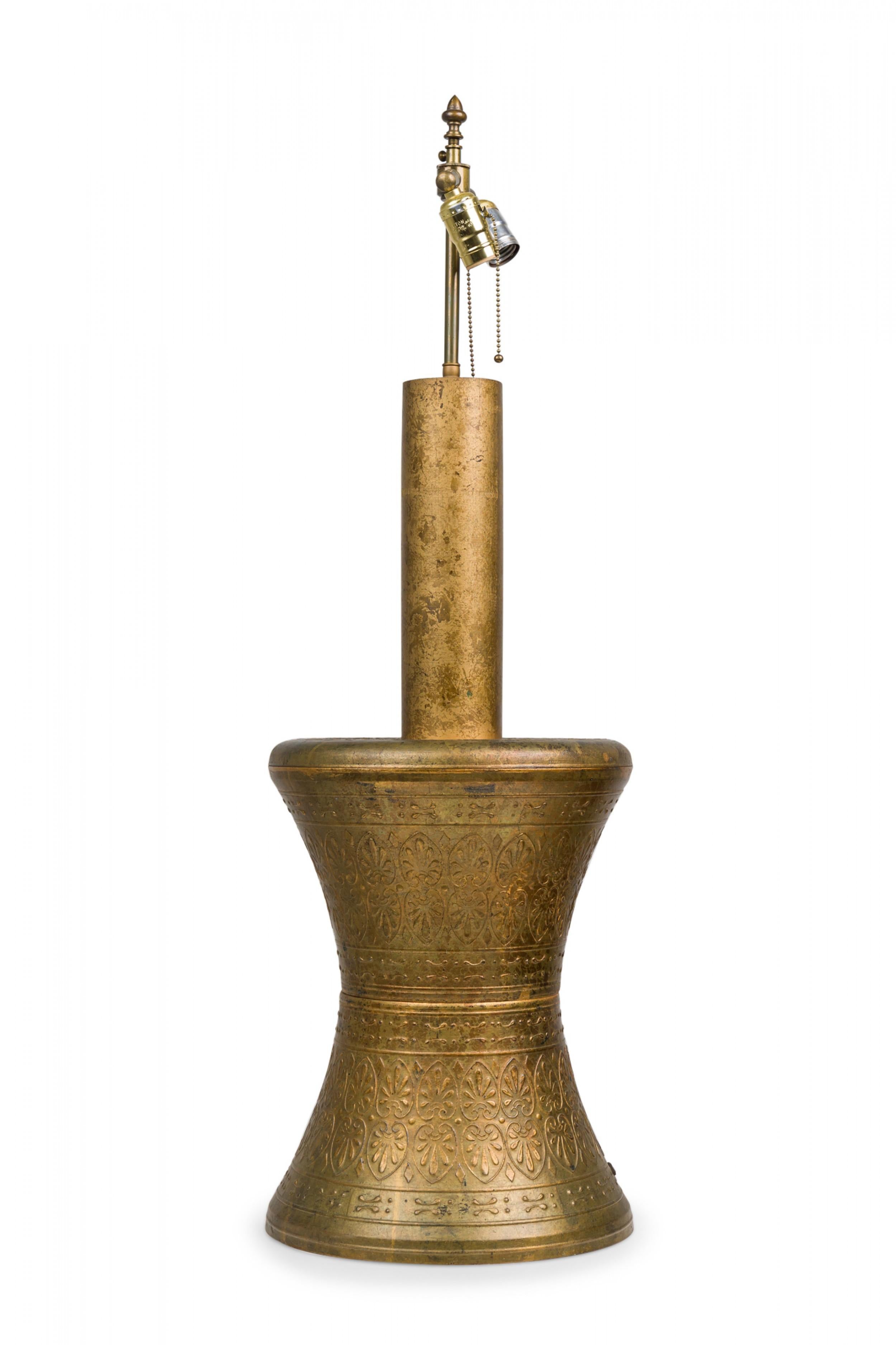 Paar amerikanische Harvey Probber-Trommel-Tischlampen aus vergoldetem Metall, marokkanisch im Zustand „Gut“ im Angebot in New York, NY