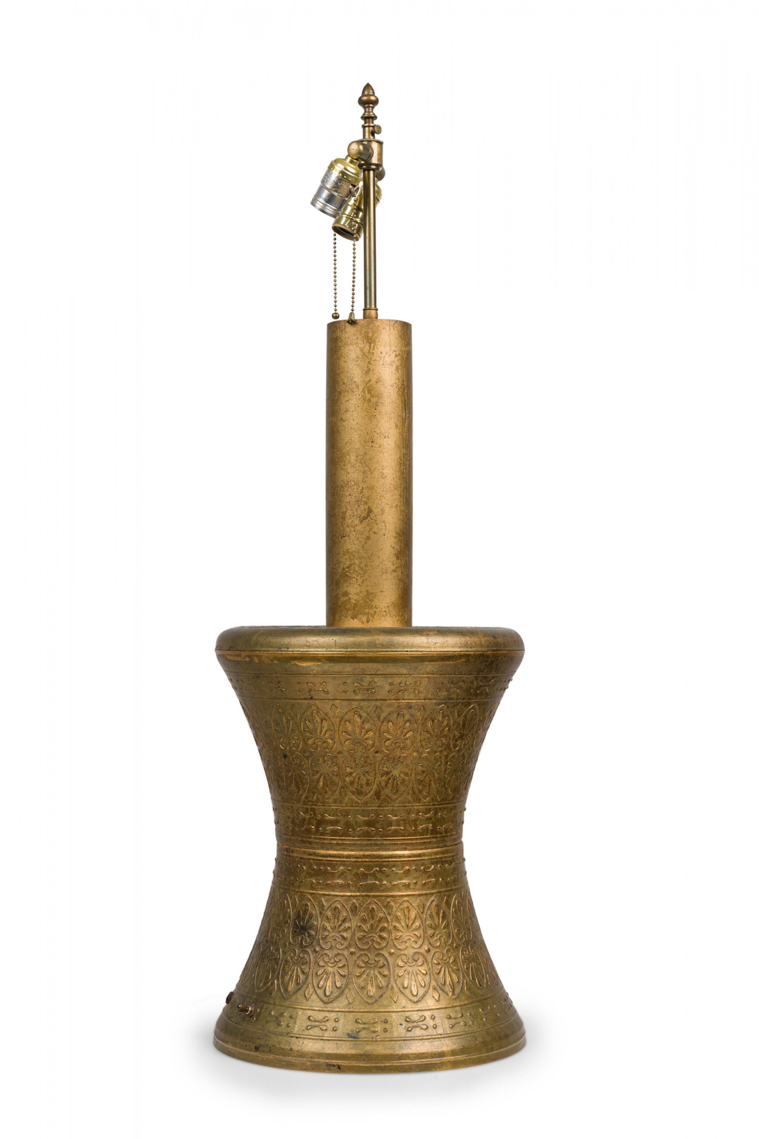 Paar amerikanische Harvey Probber-Trommel-Tischlampen aus vergoldetem Metall, marokkanisch im Angebot 2