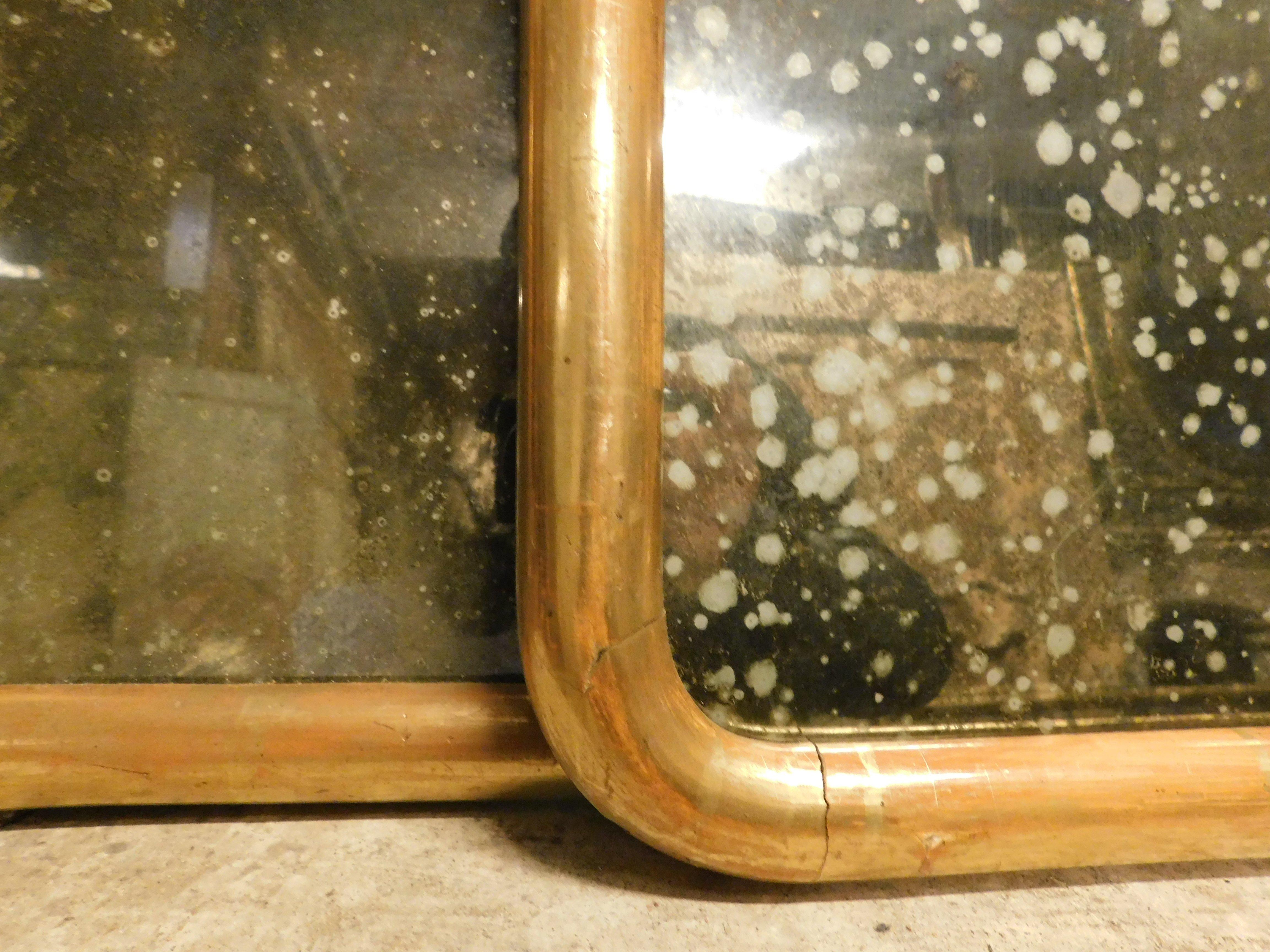 20th Century Pair of simple gilded wooden mirrors, Italy For Sale