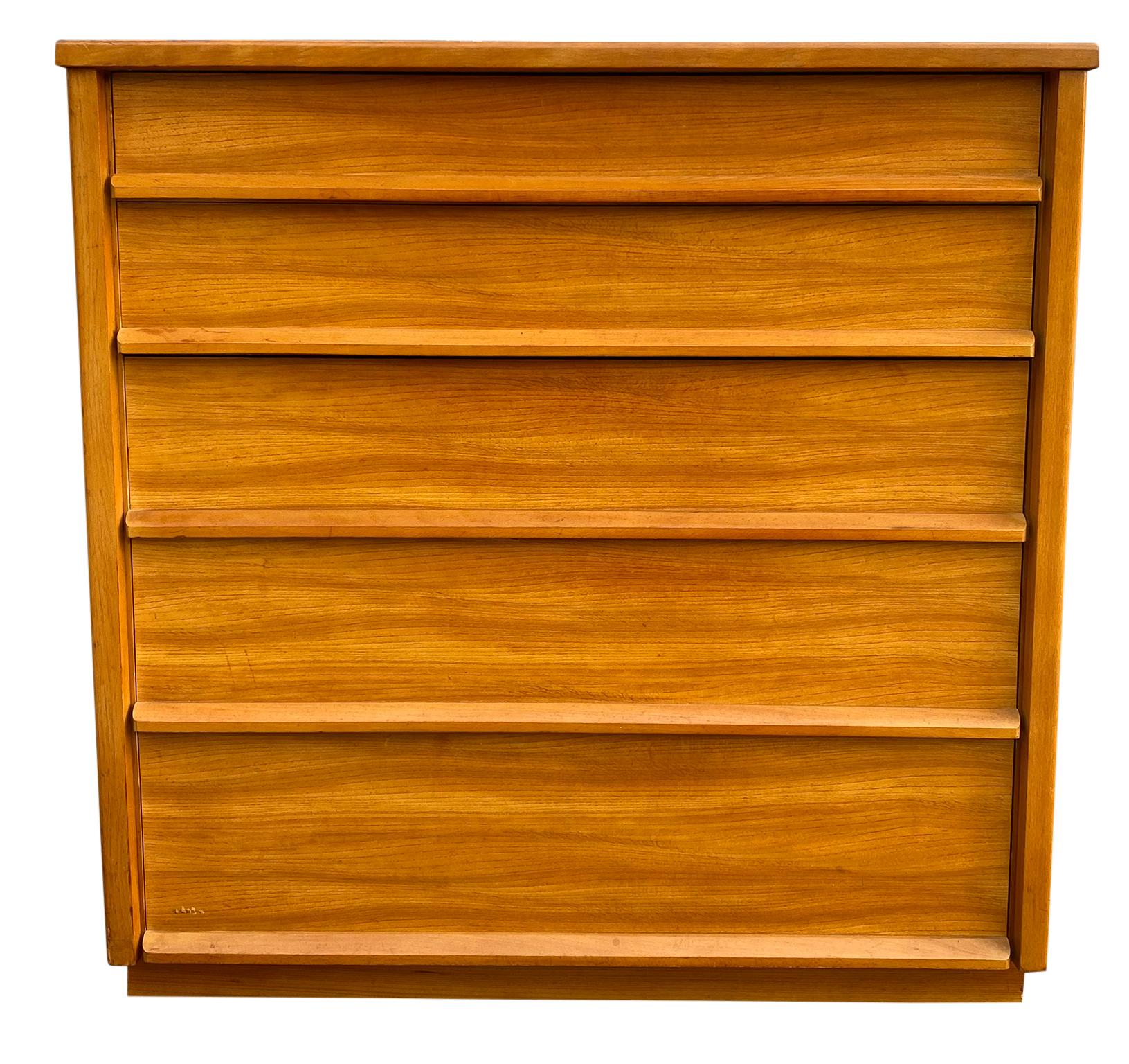 American Pair of Simple Mid-Century Modern Blonde Maple 5-Drawer Dressers