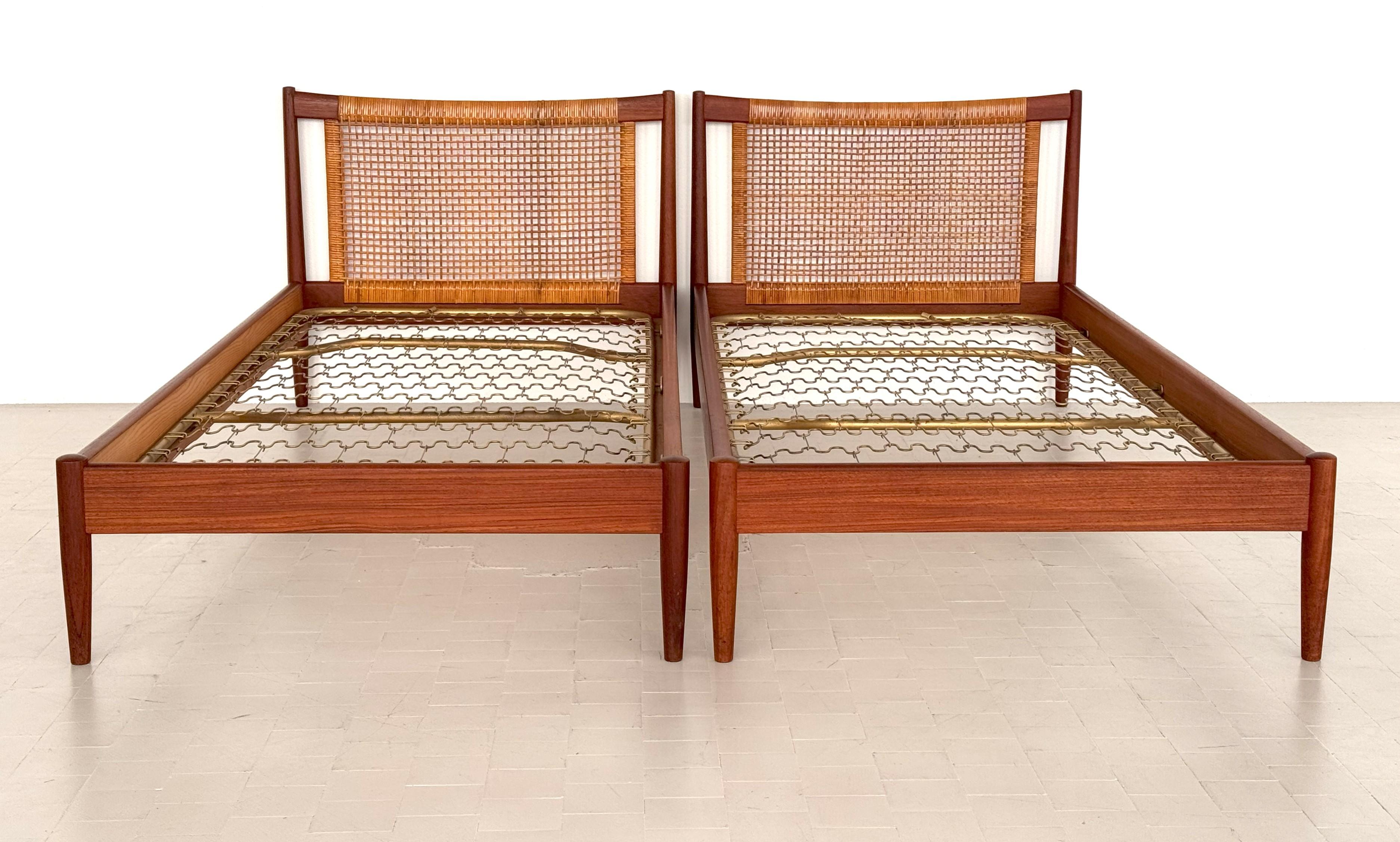 Paire de lits simples par Børge Mogensen pour Søborg Møbelfabrik Danemark, années 1950 en vente 9