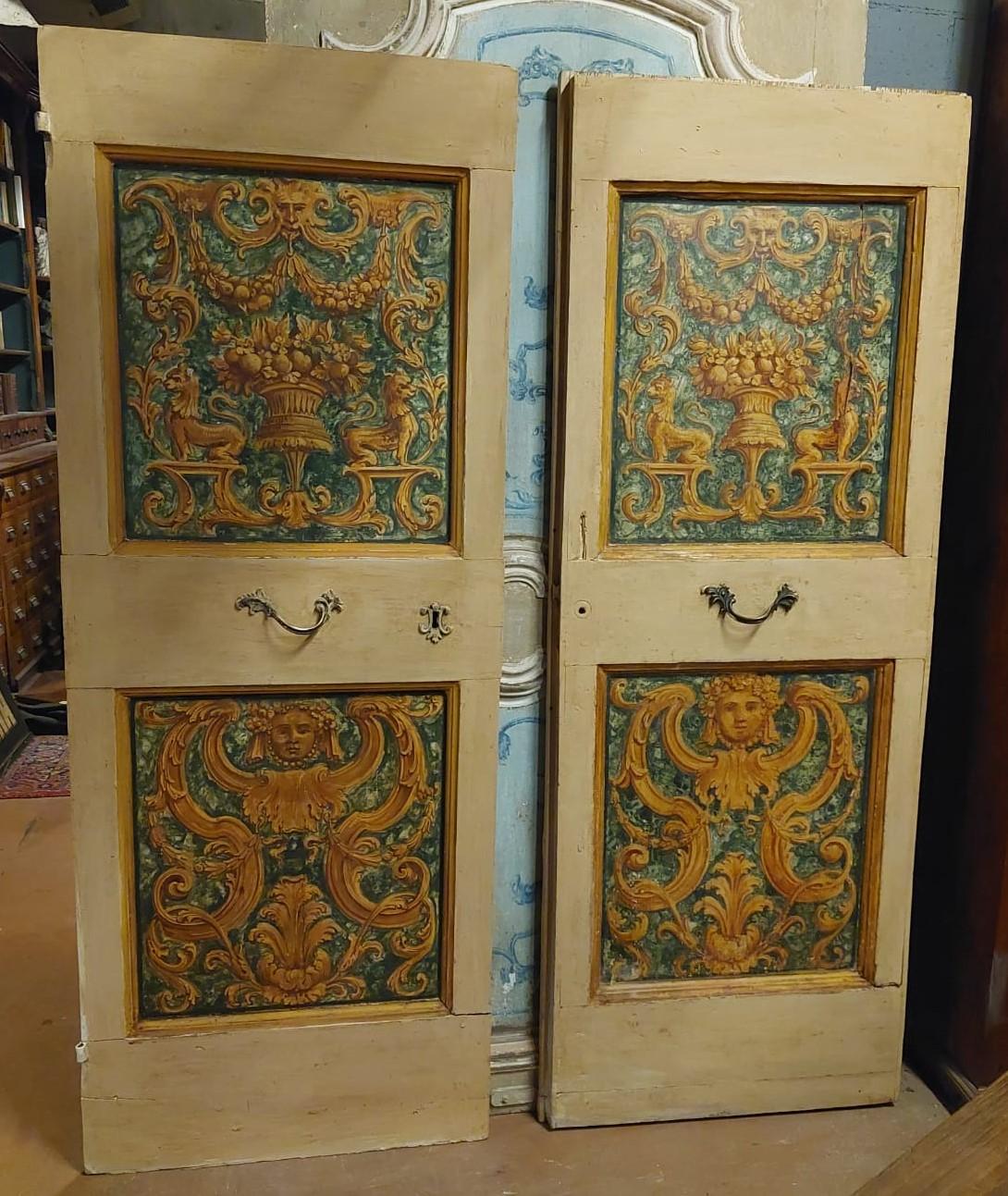 Paire de portes intérieures laquées et peintes, Italie, 18ème siècle en vente 2