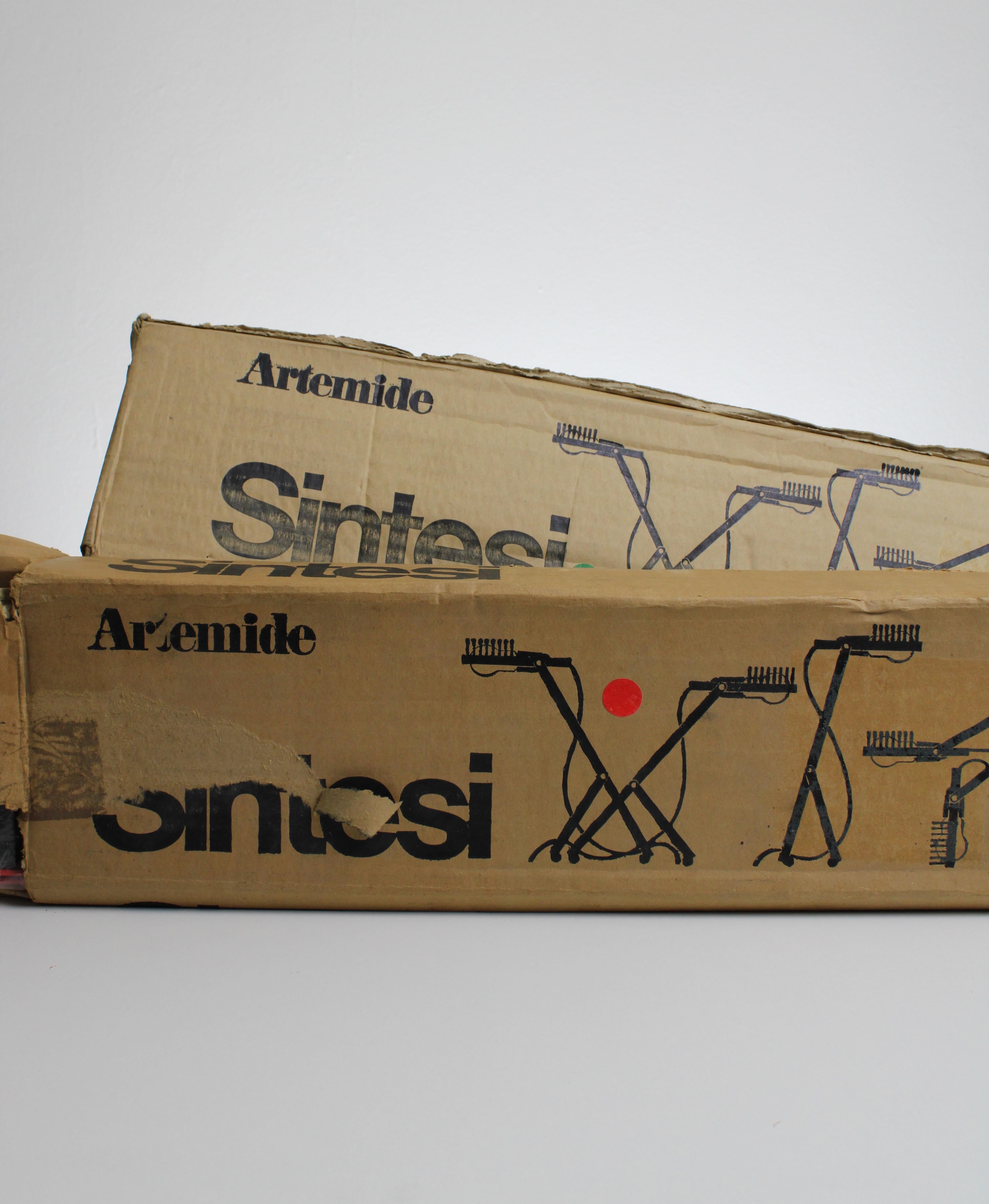Mid-20th Century Pair of Sintesi Desk Lamps by Ernesto Gismondi for Artemide