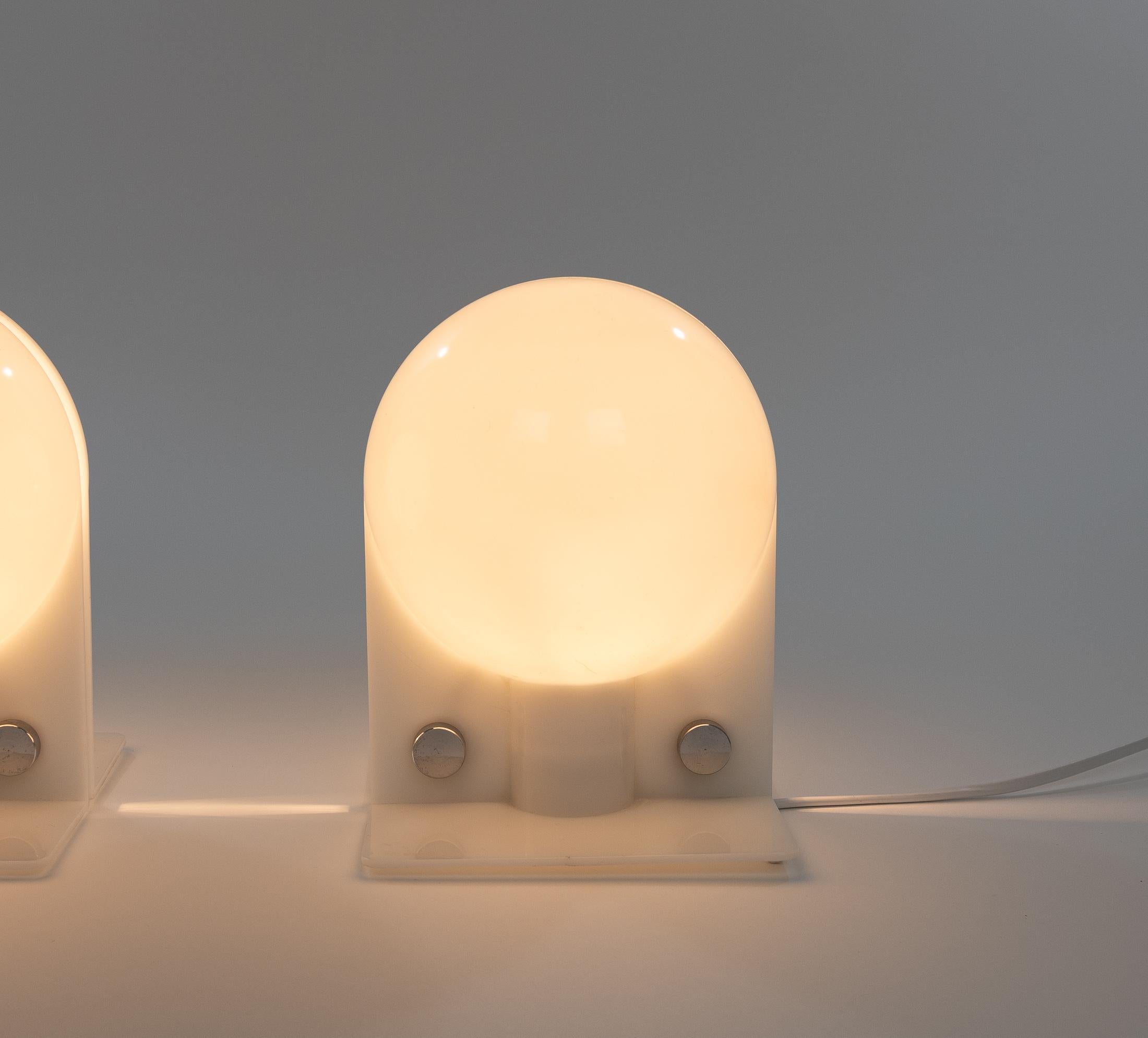 Ère spatiale Paire de lampes de table Sirio par E. Lampa et S. Brazzoli pour Harvey Guzzini, 1970 en vente