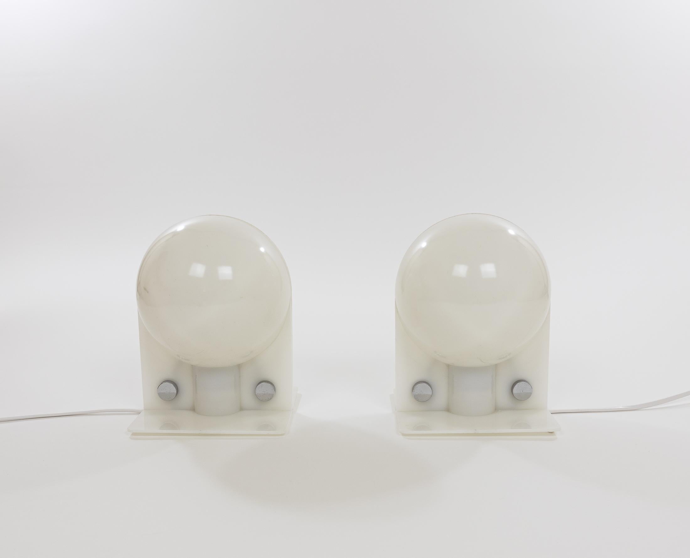italien Paire de lampes de table Sirio par E. Lampa et S. Brazzoli pour Harvey Guzzini, 1970 en vente