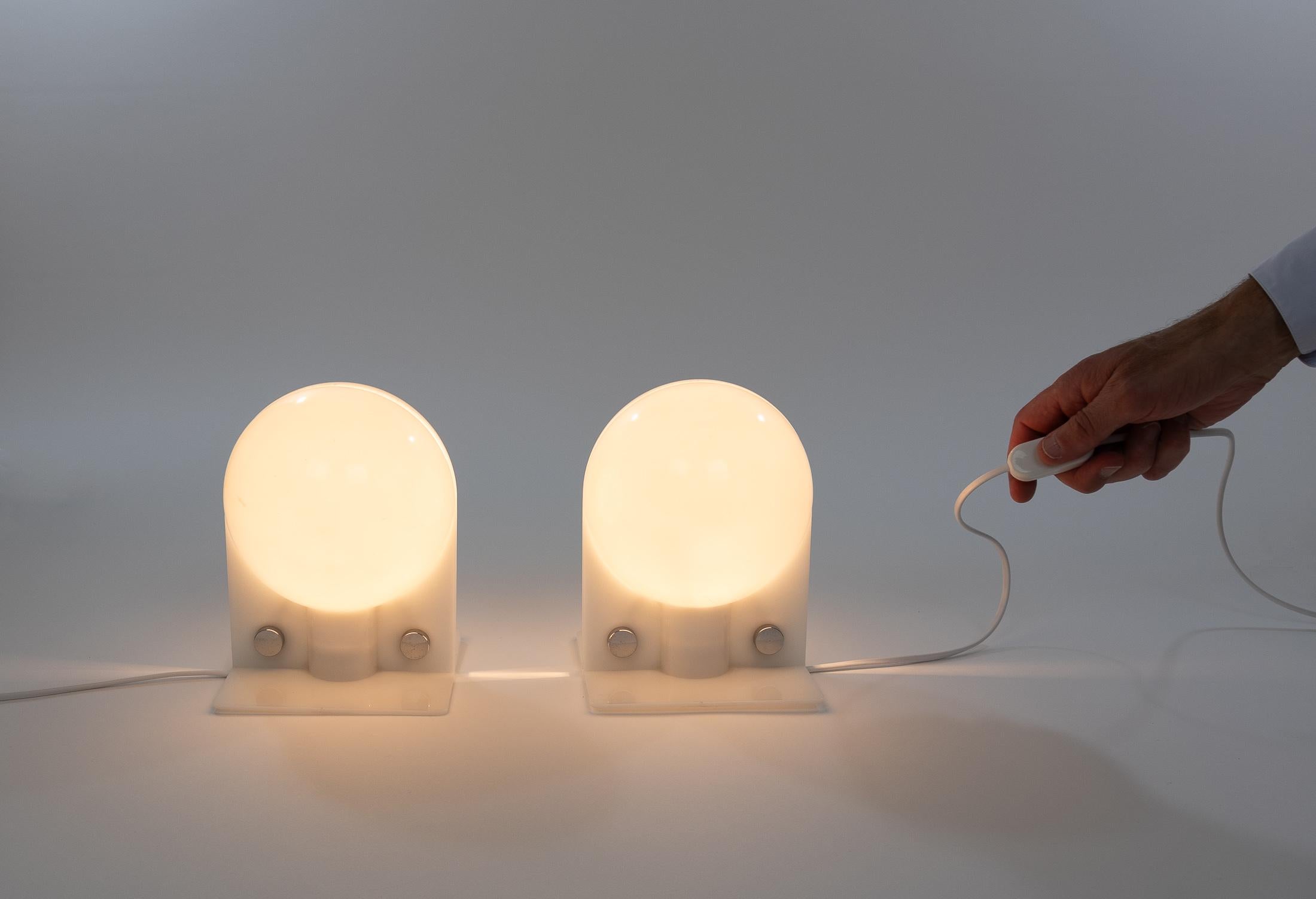 Paire de lampes de table Sirio par E. Lampa et S. Brazzoli pour Harvey Guzzini, 1970 en vente 1