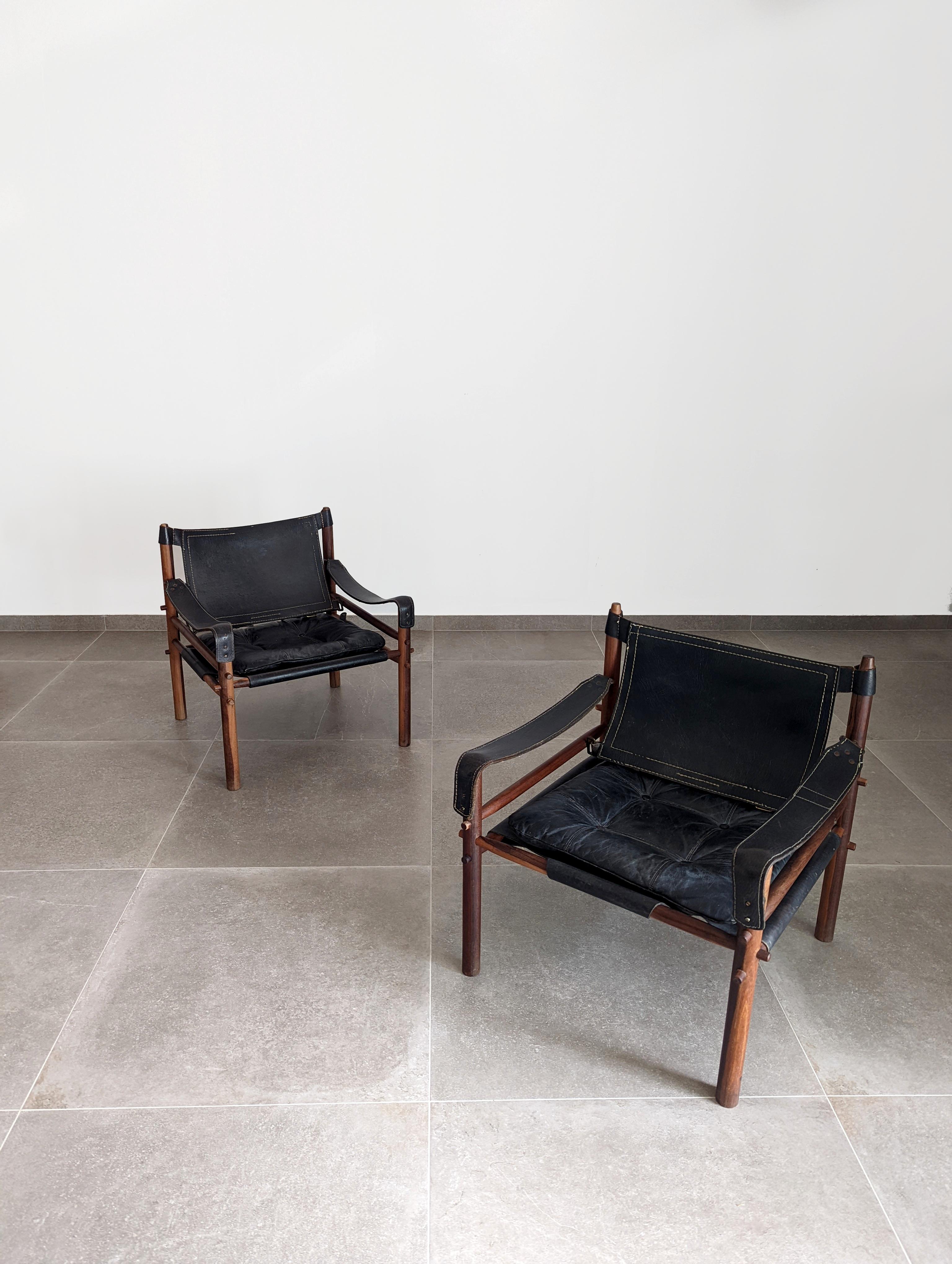 Paire de fauteuils en sirocco d'Arne Norell pour Scanform Colombie, années 1960 en vente 8