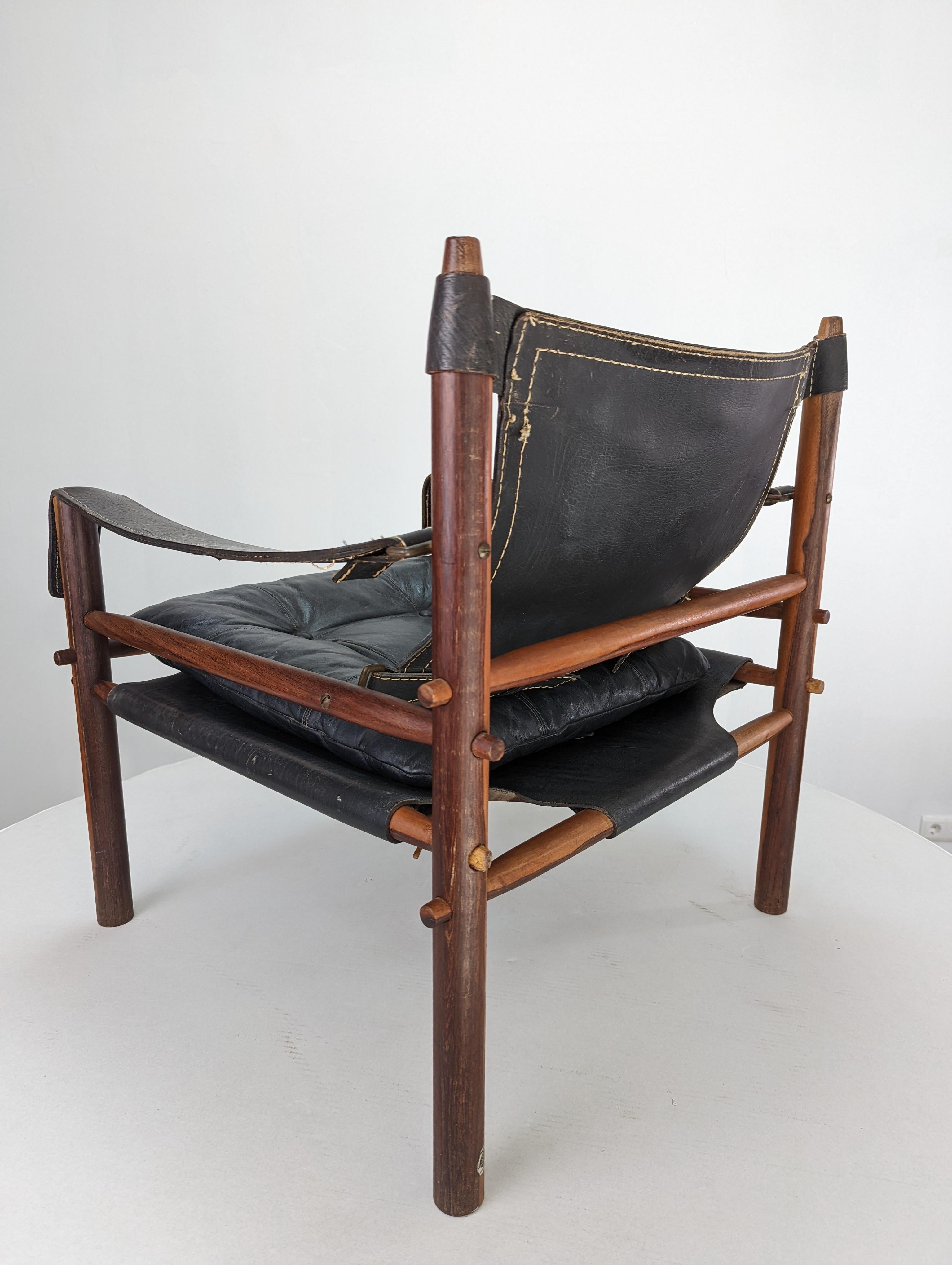 Milieu du XXe siècle Paire de fauteuils en sirocco d'Arne Norell pour Scanform Colombie, années 1960 en vente