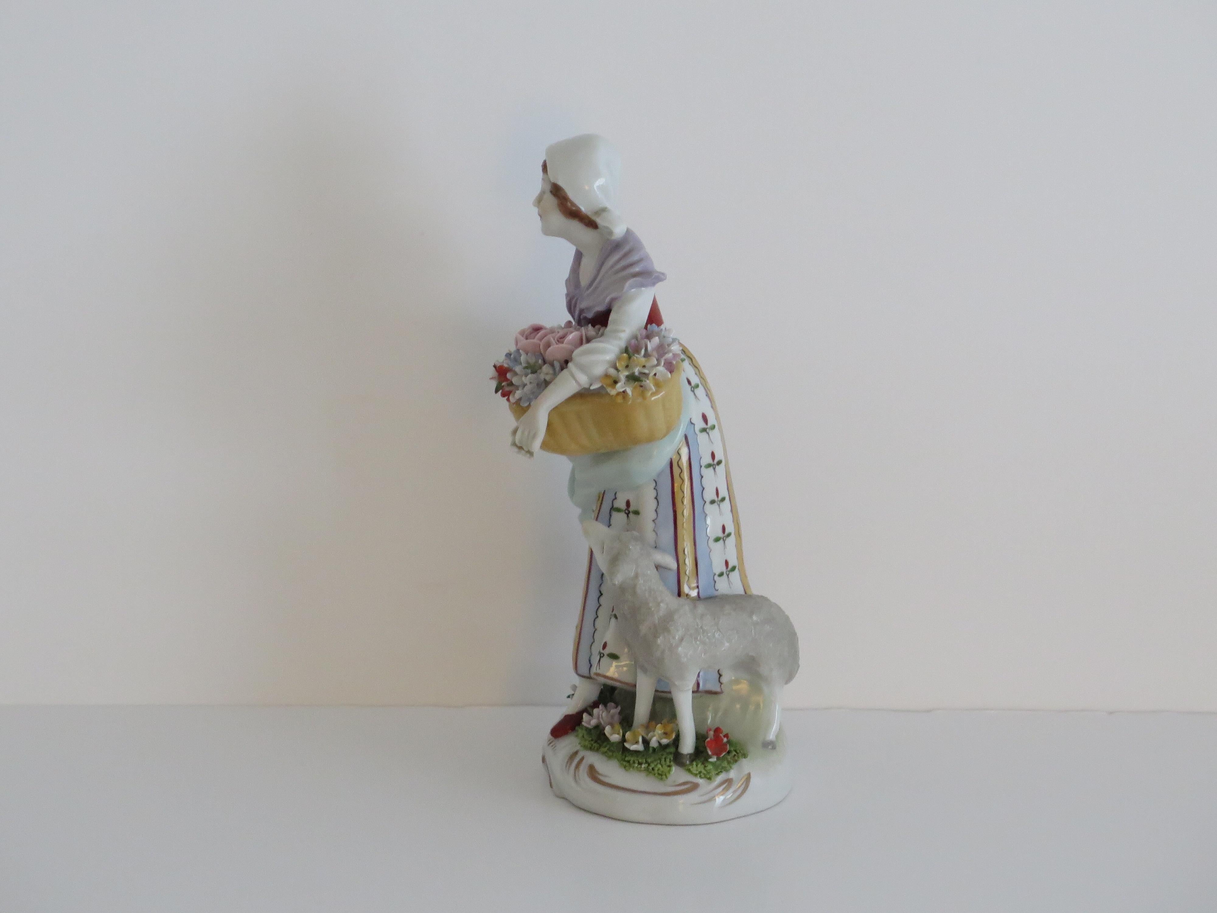 Pair of Sitzendorf Figures Porcelain Flower Sellers, German Fully Marked Ca 1920 For Sale 4