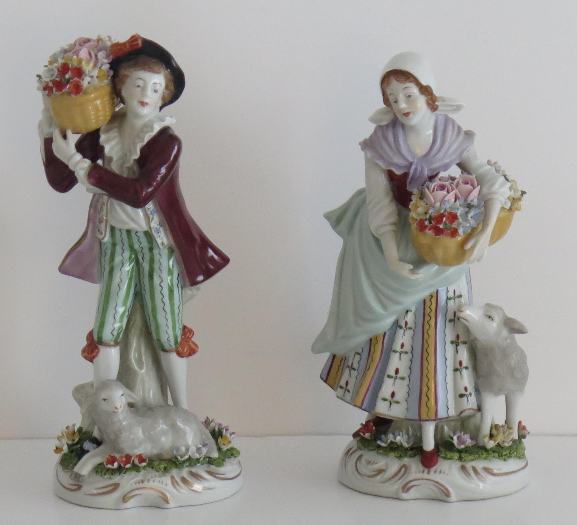Pair of Sitzendorf Figures Porcelain Flower Sellers, German Fully Marked Ca 1920 For Sale 10