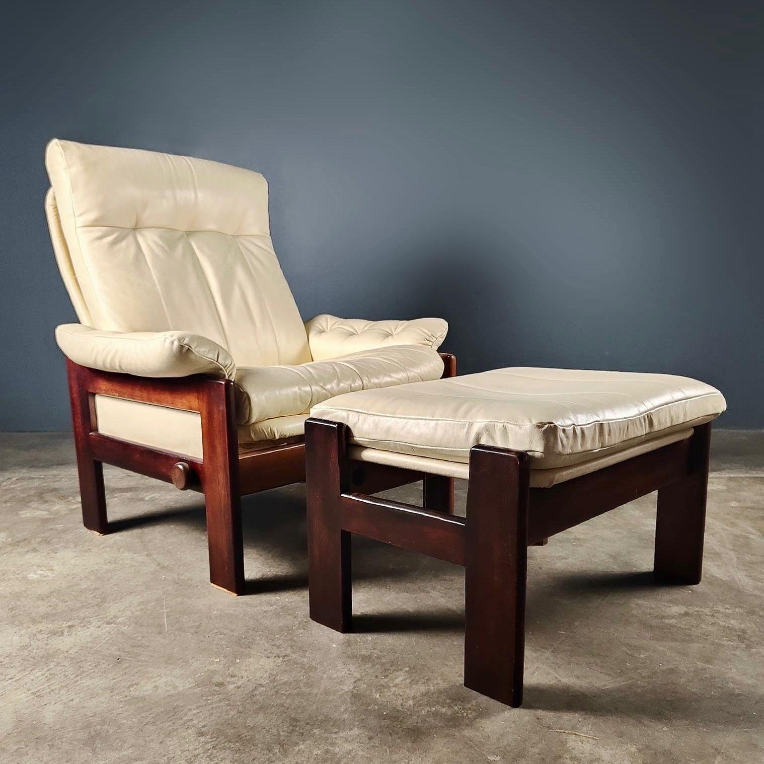 Danish Pair Of Skippers Møbler Durup Atlanta Leather Reclining Lounge Chairs Footstool