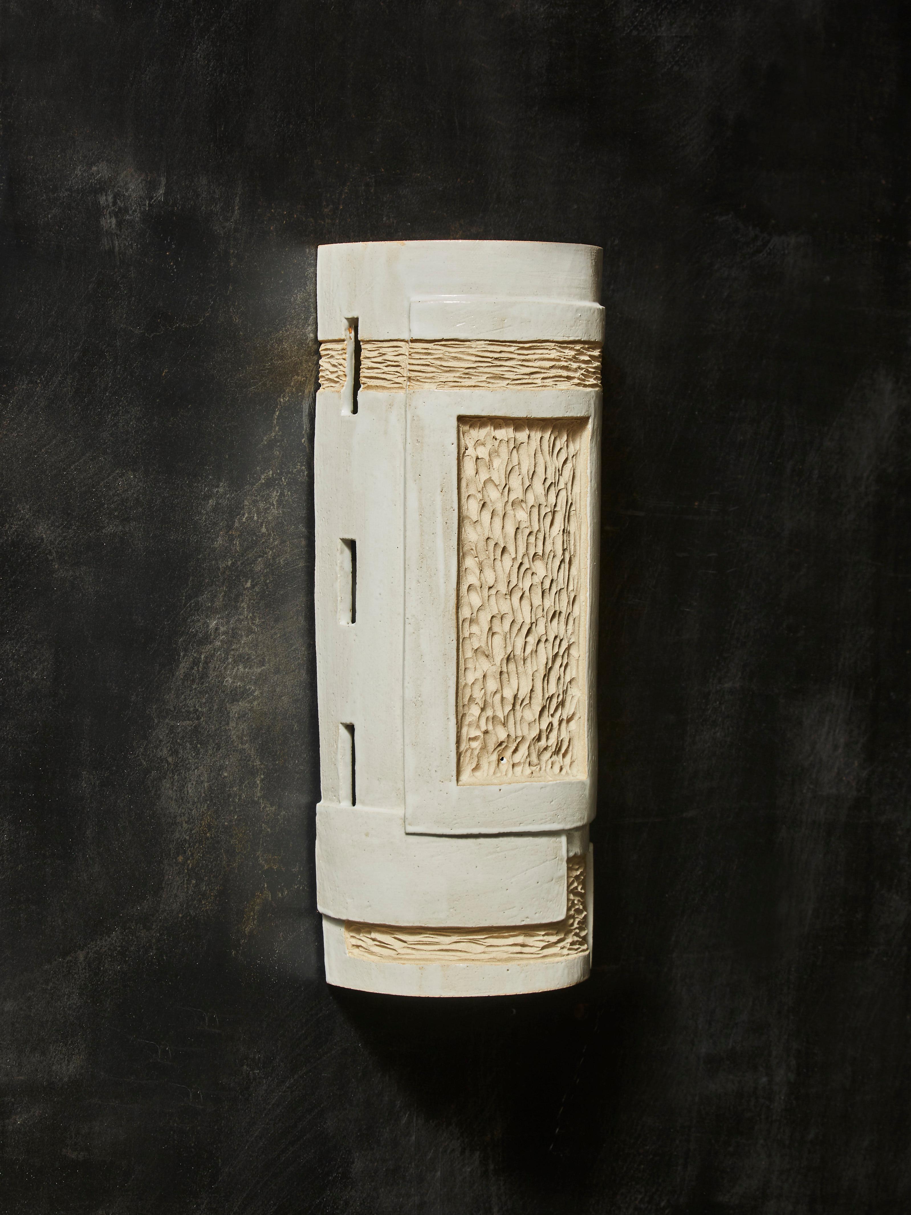 Pair of Slab Built Ceramic Wall Sconces by Melissa Cromwell In New Condition For Sale In Saint-Ouen, IDF