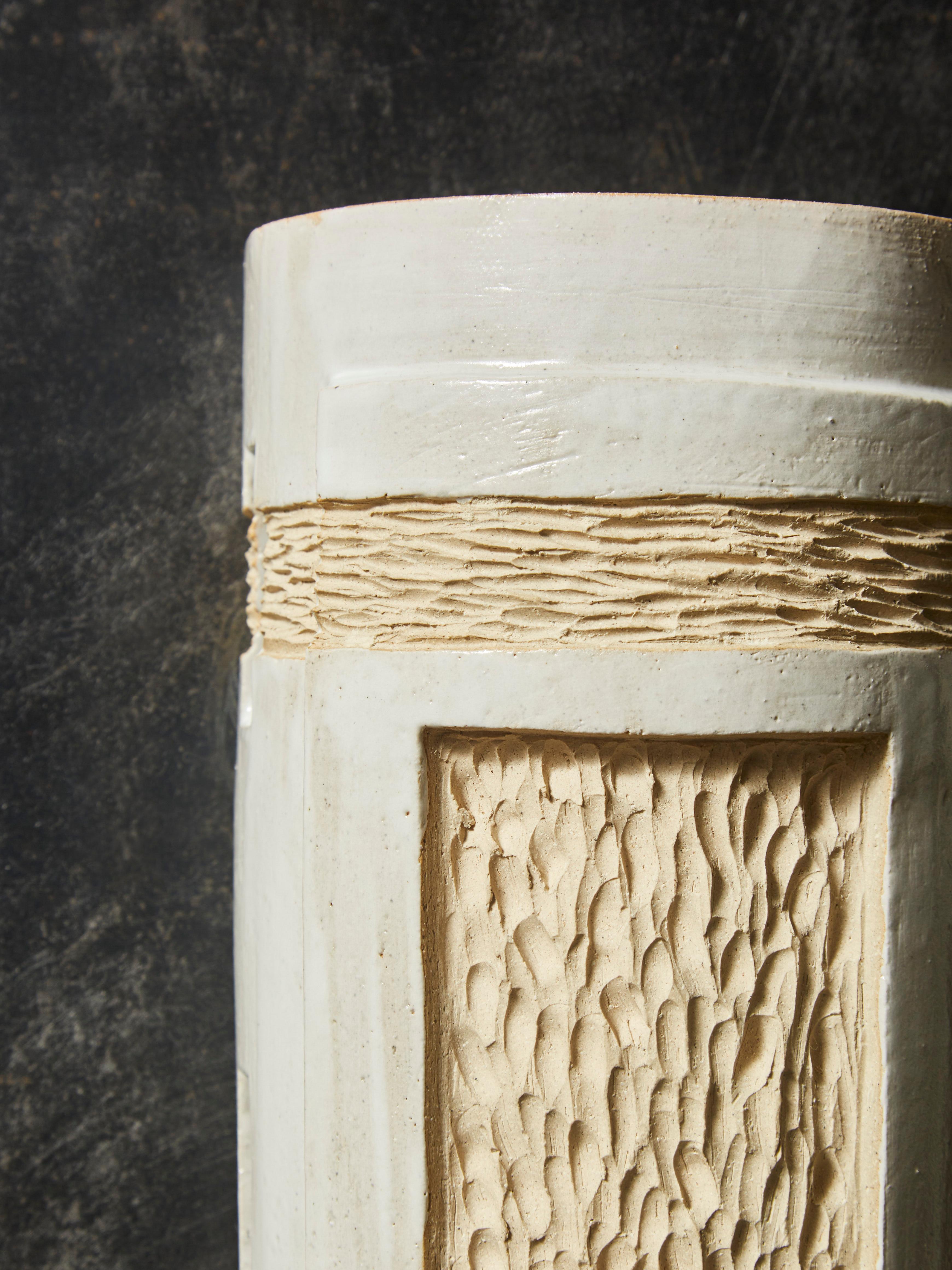Paar Slab Built Keramik-Wandleuchter von Melissa Cromwell (21. Jahrhundert und zeitgenössisch) im Angebot
