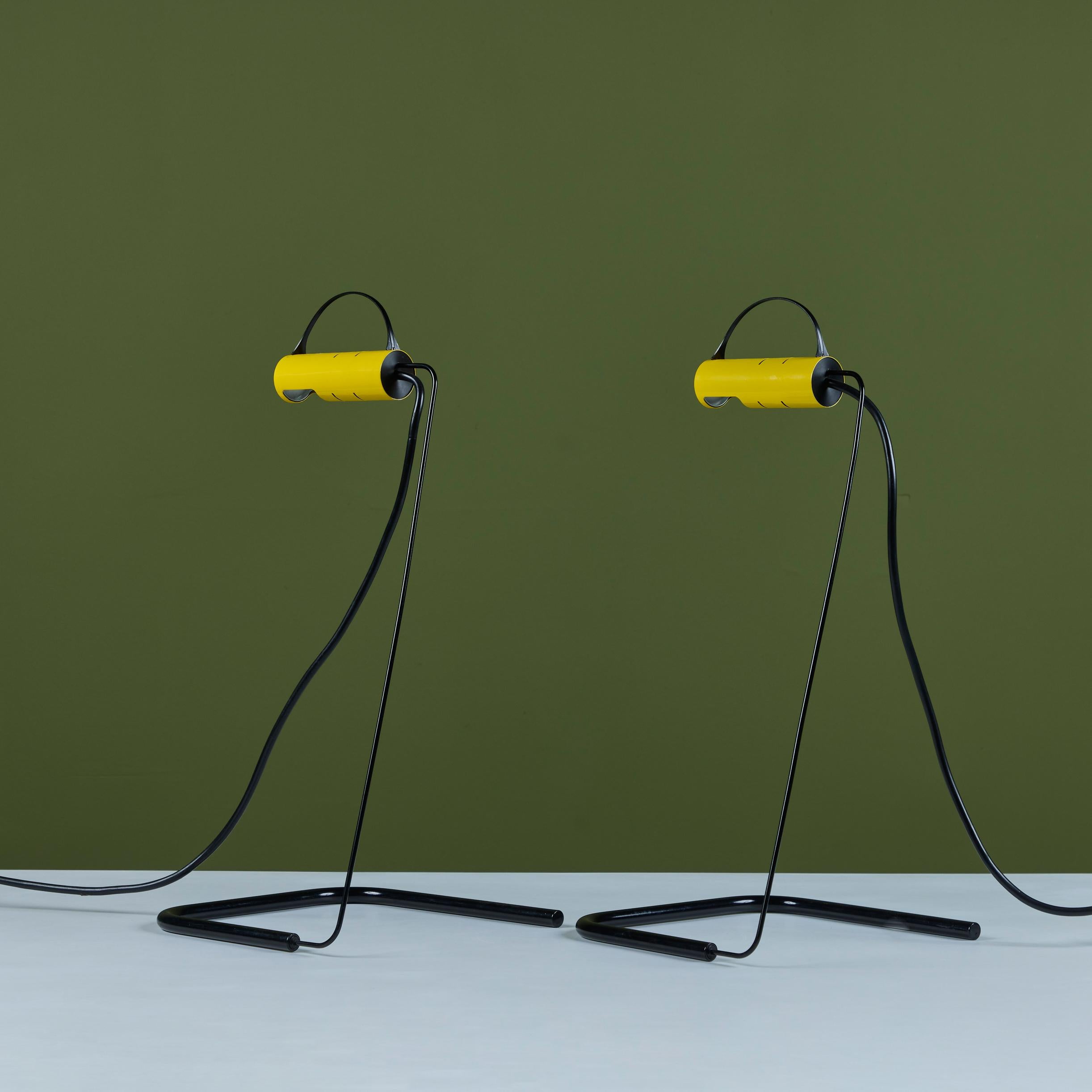 Pair of Slalom Table Lamp by Vico Magistretti for Oluce In Good Condition For Sale In Los Angeles, CA