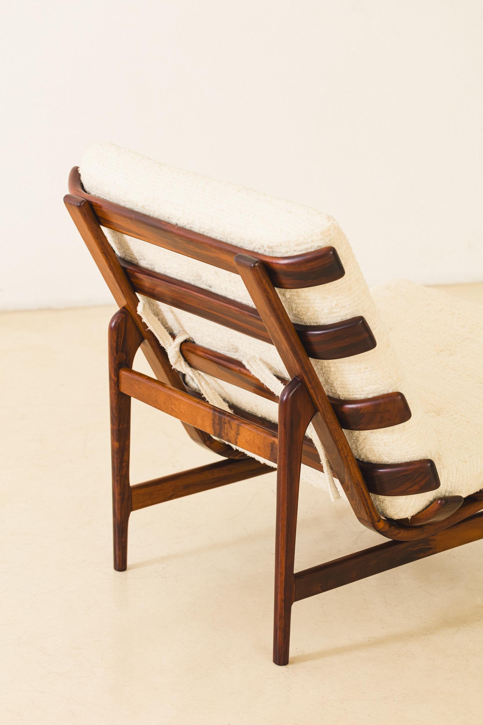 Paire de chaises longues à lattes, Móveis de Madeira Pailar, design brésilien des années 1960 en vente 2