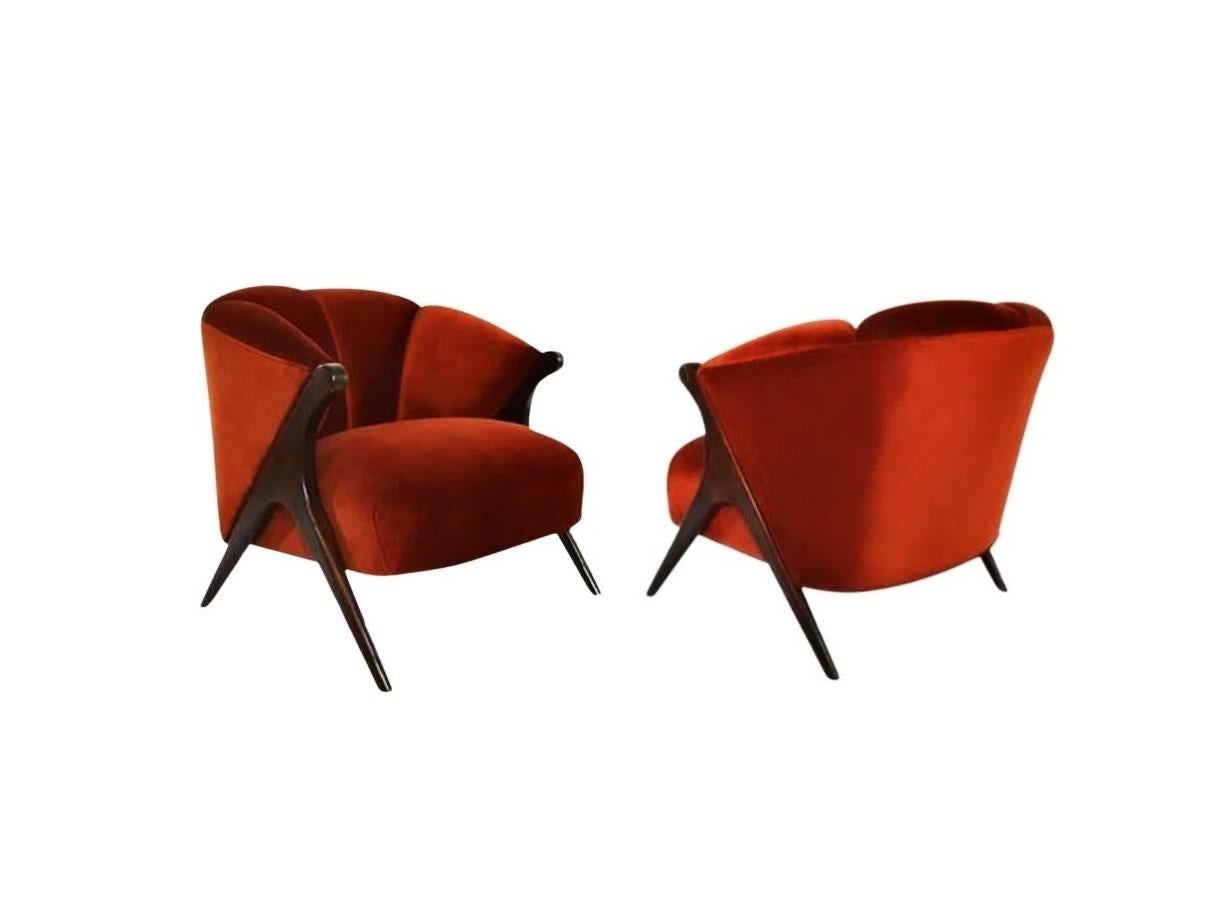 Pair of Sleek Karpen of California Barrel Lounge Chairs In Excellent Condition In Dallas, TX