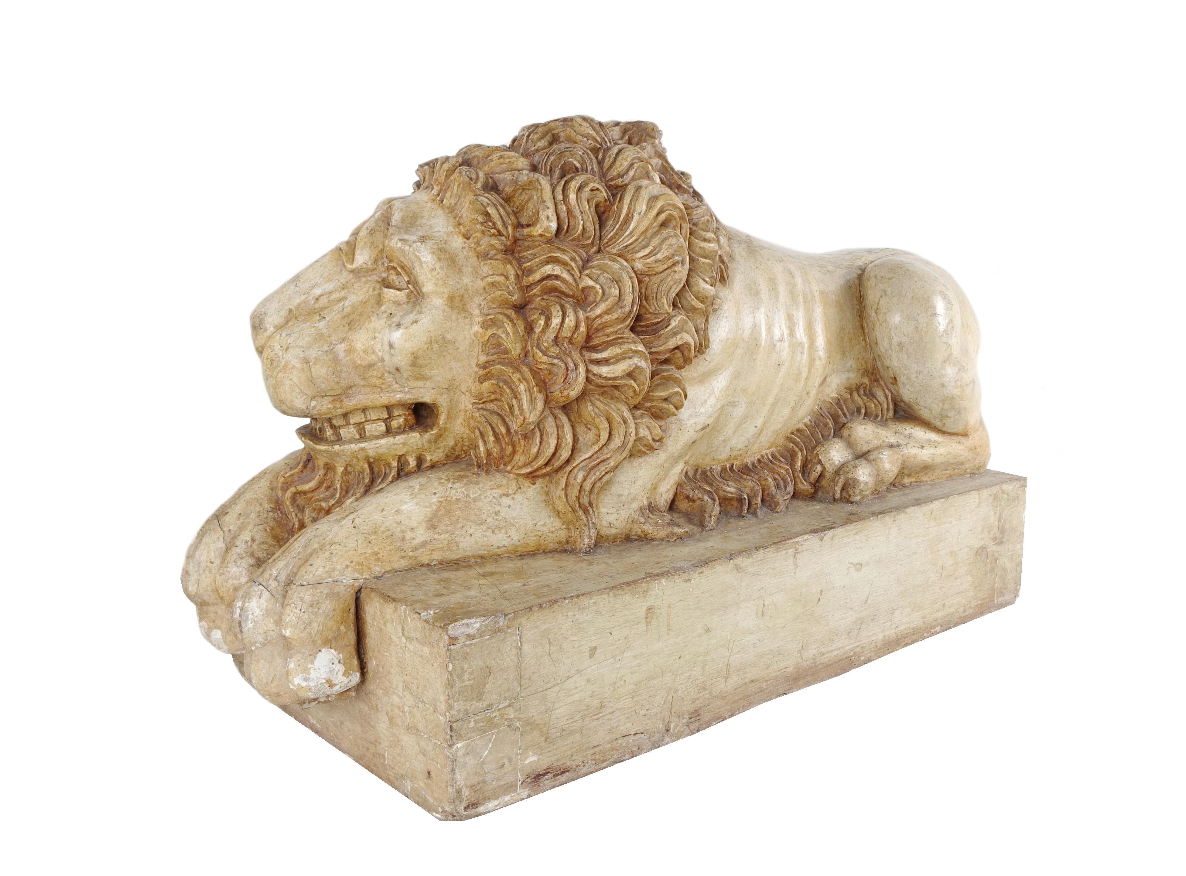 Pair of Sleeping Lion Sculptures by Canova, Faux Marble Lacquered Wood from 1790 For Sale 4