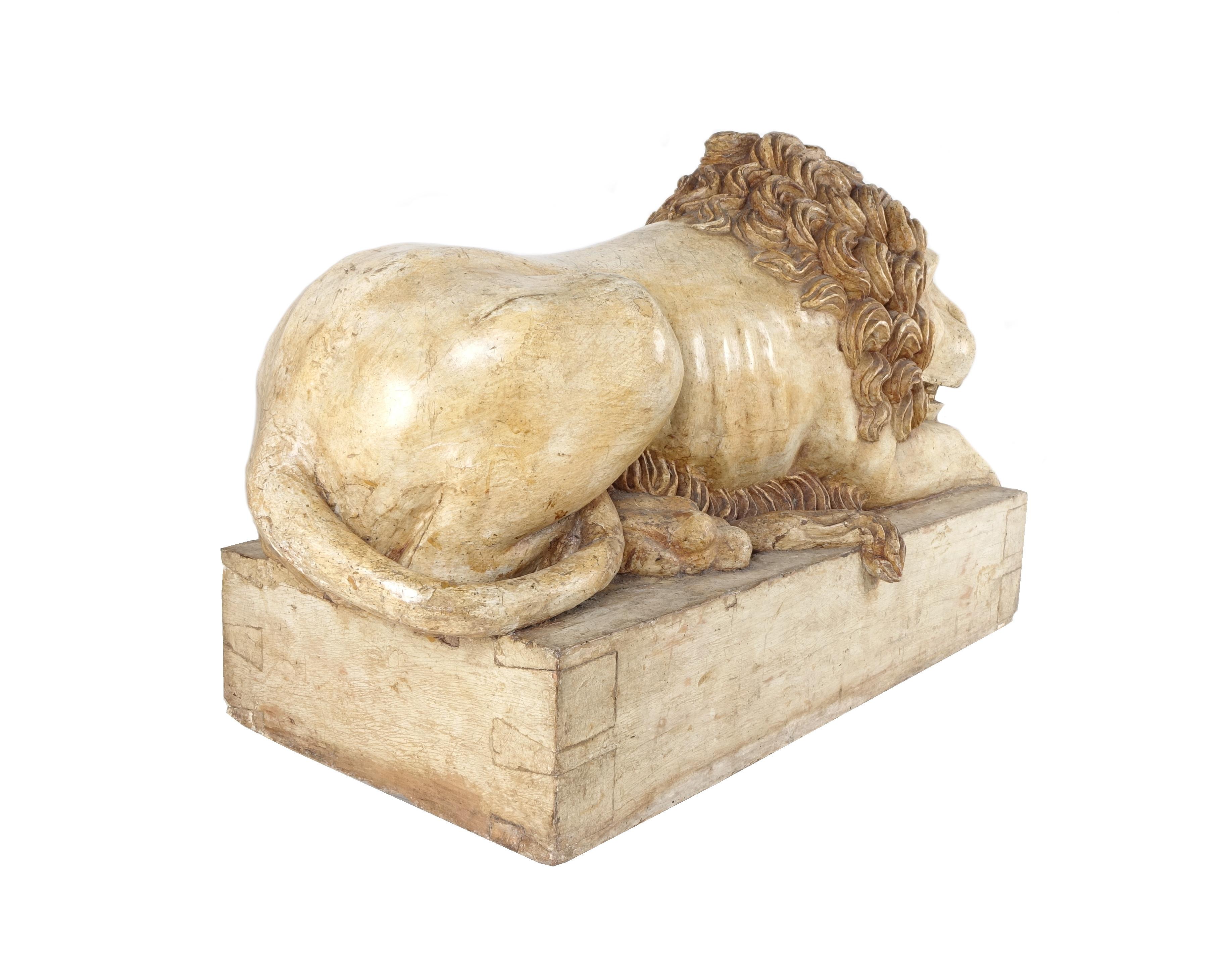 Pair of Sleeping Lion Sculptures by Canova, Faux Marble Lacquered Wood from 1790 For Sale 8