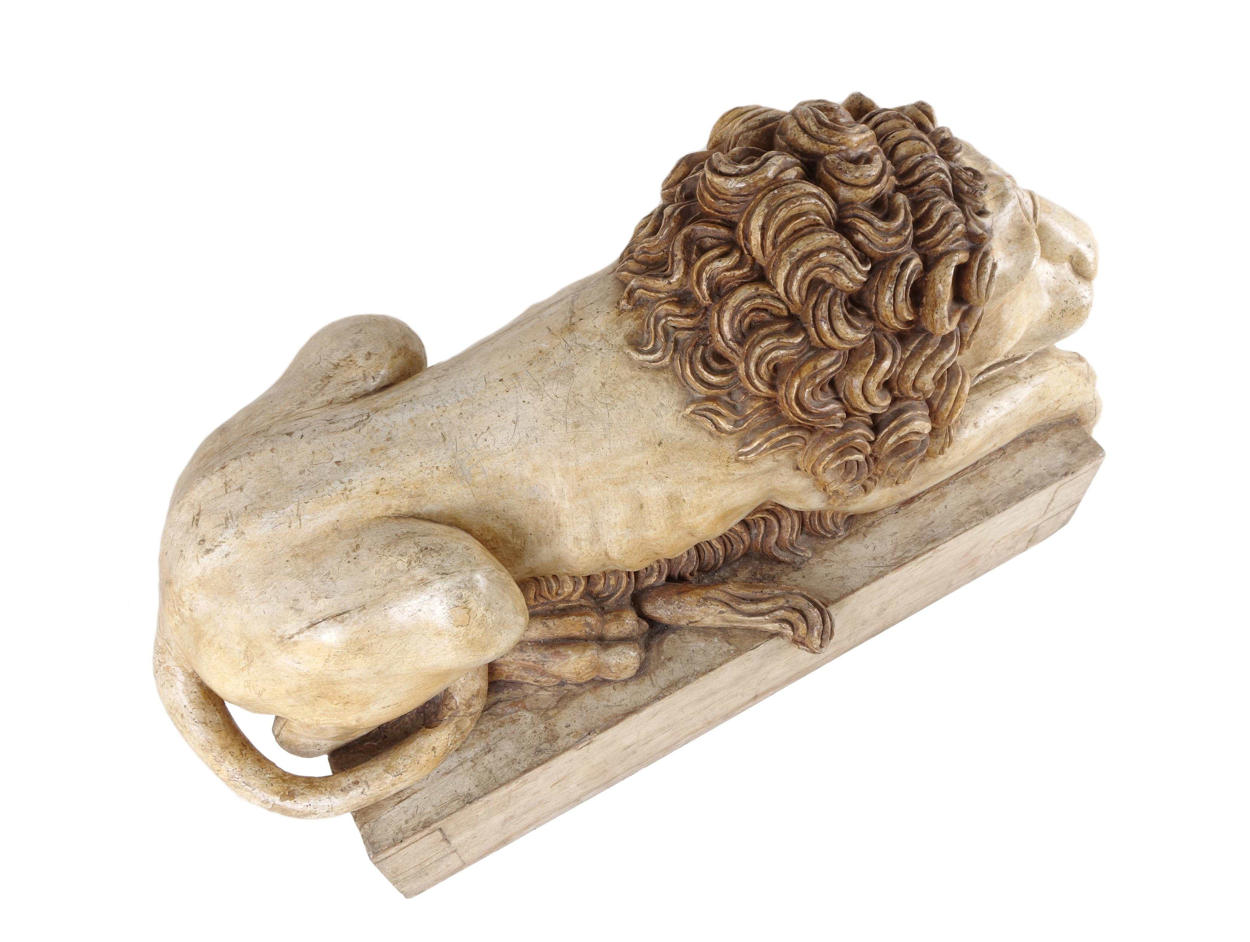 Pair of Sleeping Lion Sculptures by Canova, Faux Marble Lacquered Wood from 1790 For Sale 9