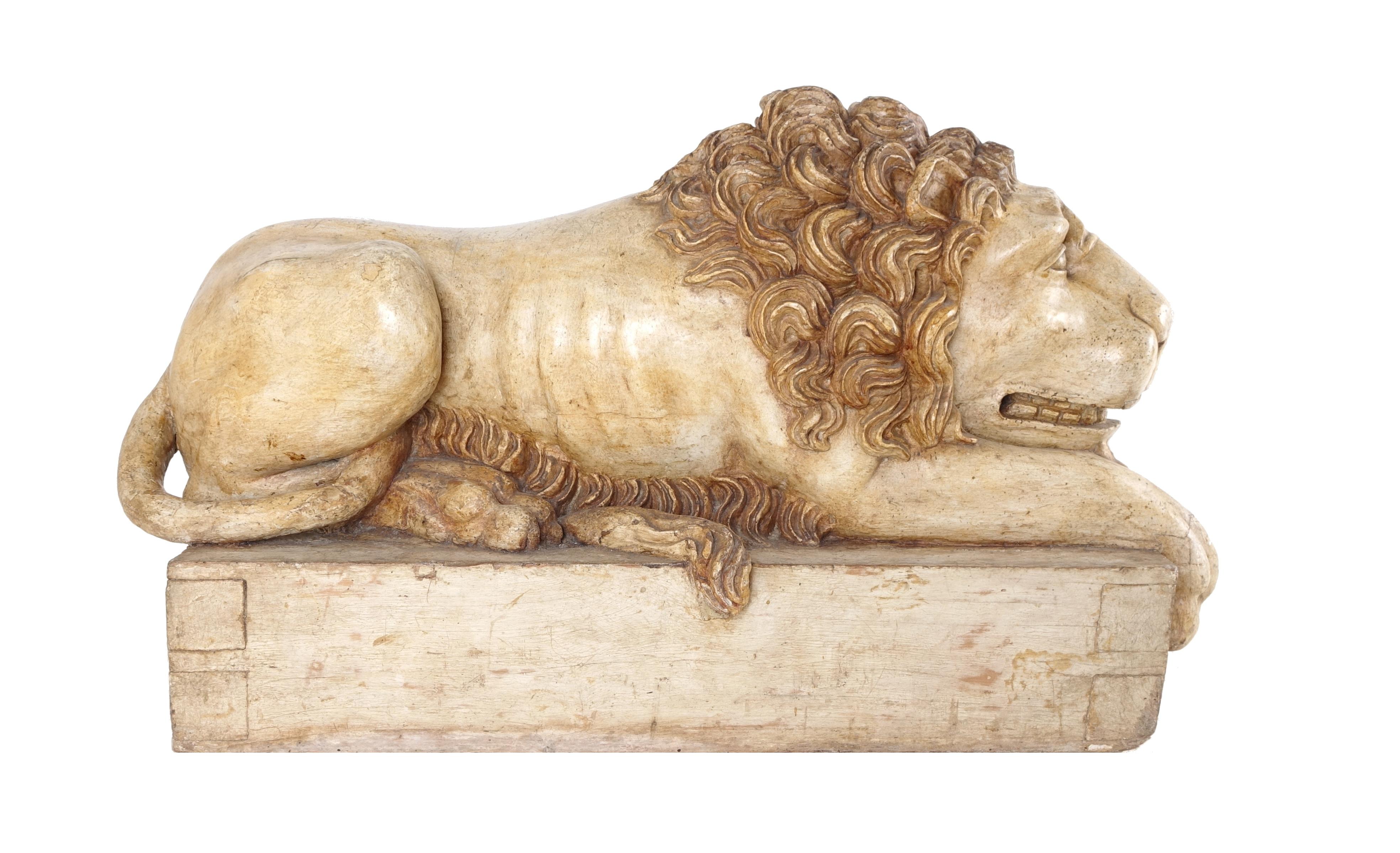 Italian Pair of Sleeping Lion Sculptures by Canova, Faux Marble Lacquered Wood from 1790 For Sale