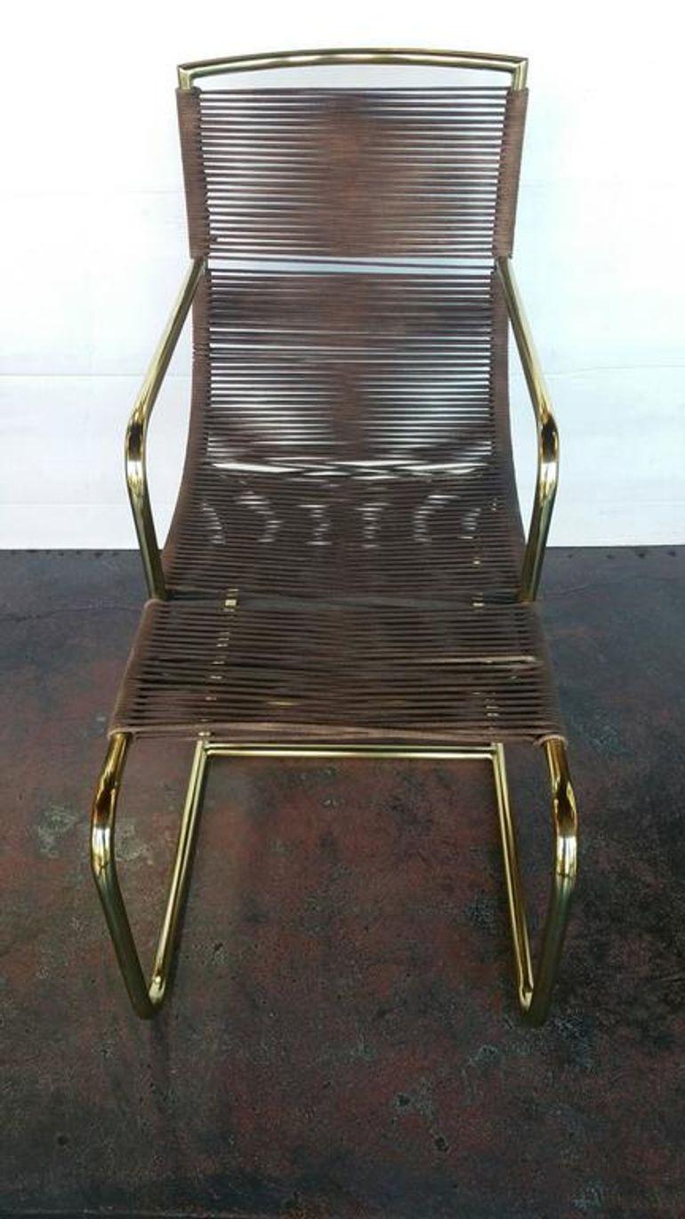 Cuir Paire de chaises traînes dans le style de Walter Lamb. États-Unis d'Amérique, années 1950. en vente