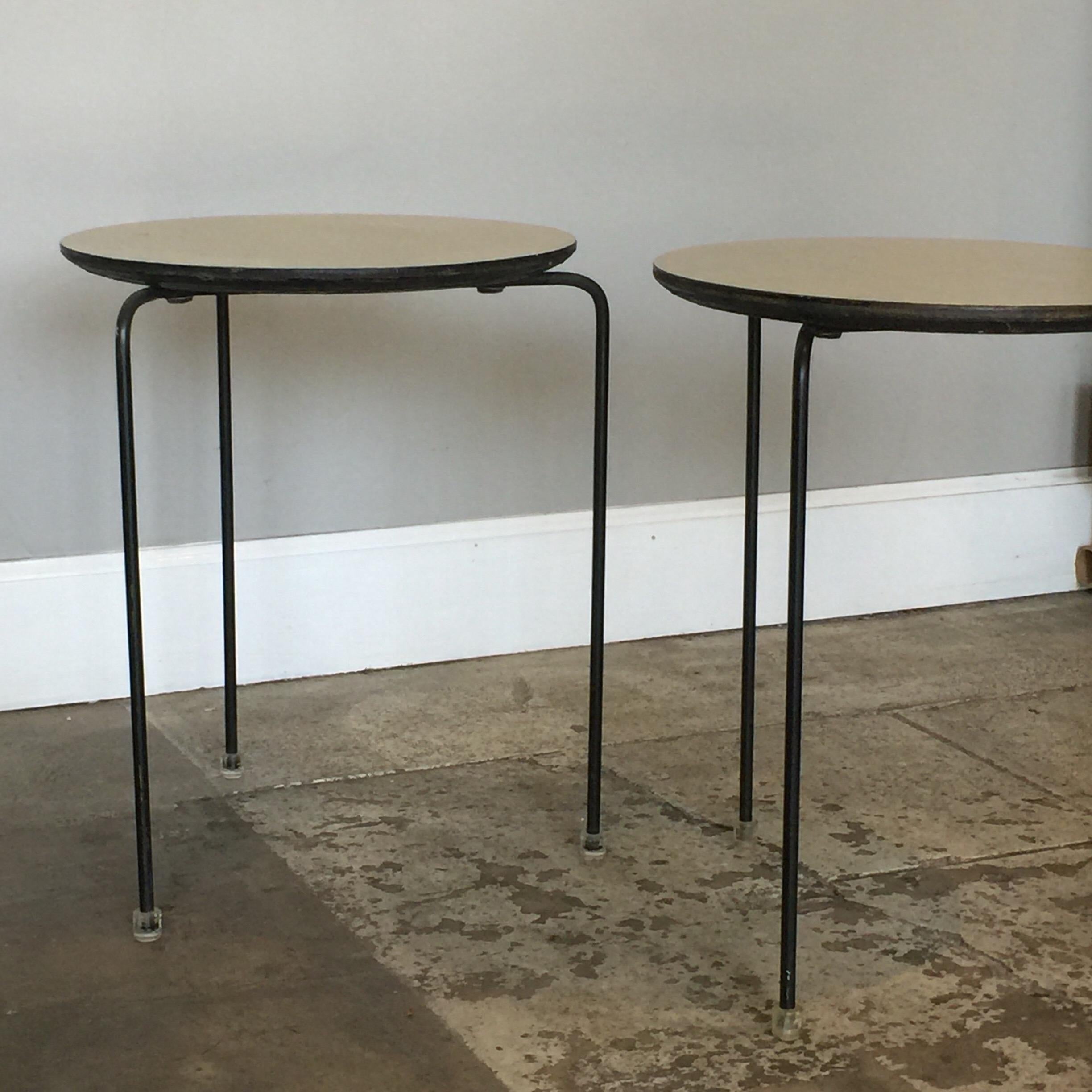 Mid-Century Modern Pair of Slender Tripod Laminate Side Tables with Lucite Details For Sale