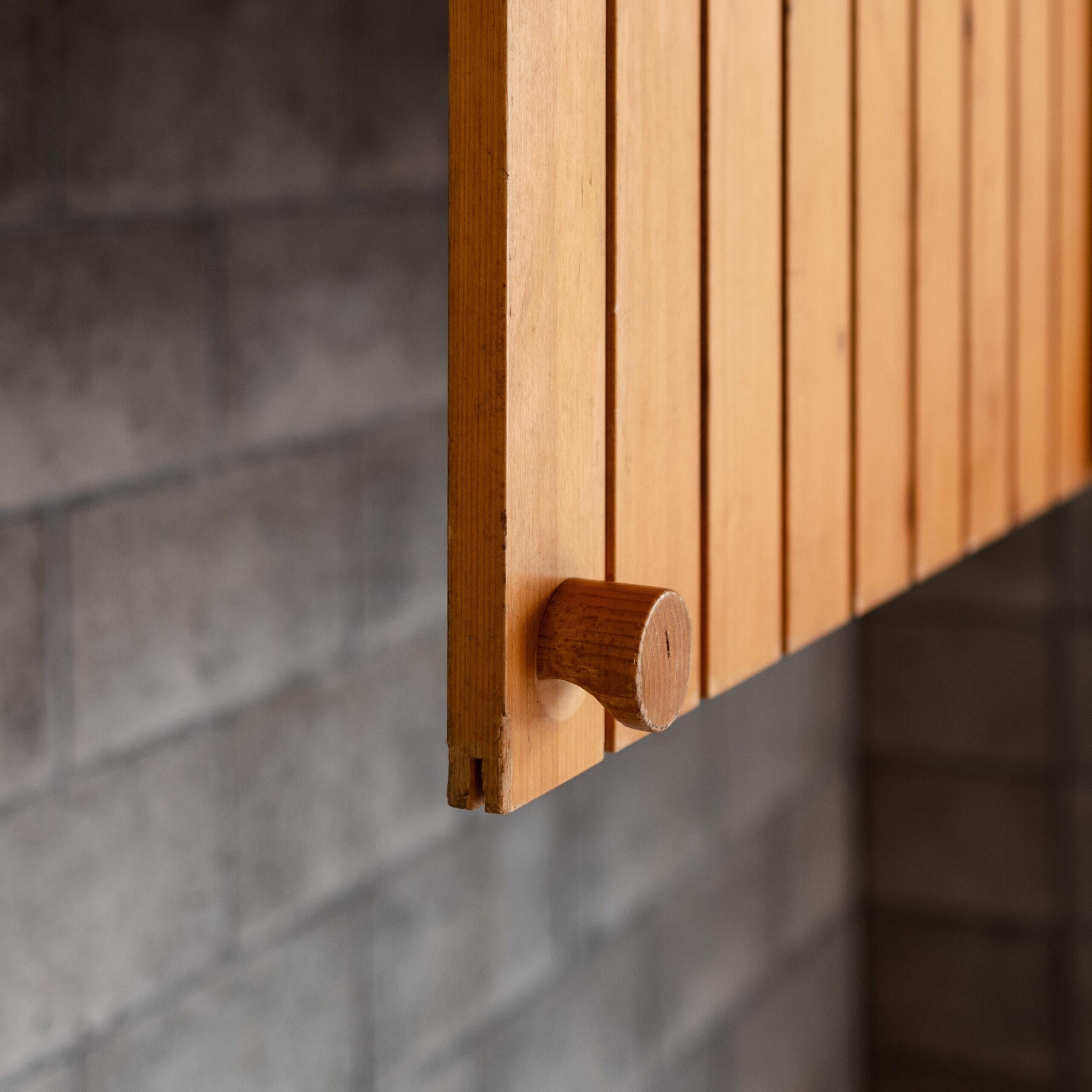 Par de puertas correderas de Charlotte Perriand Francés en venta